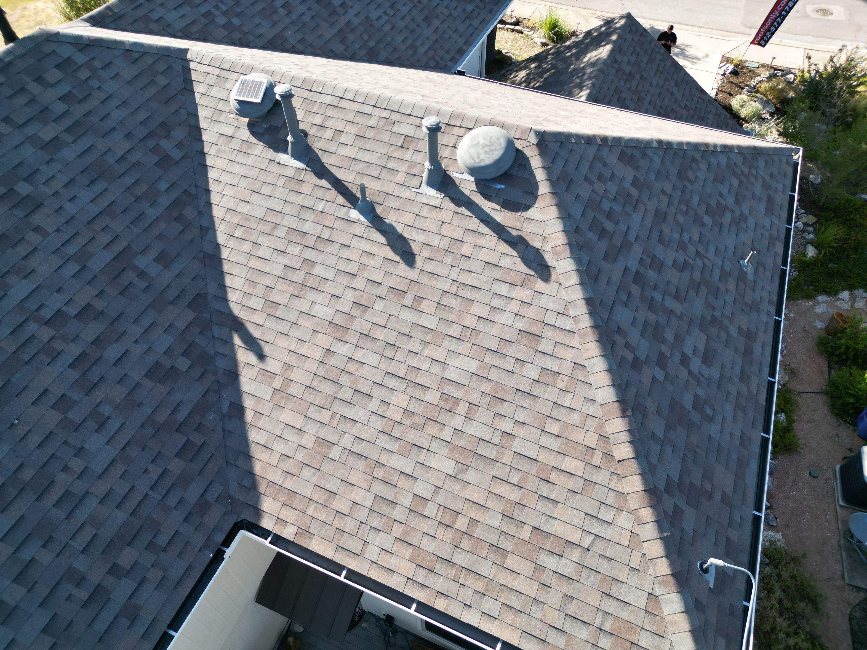 Natural Wood - Malarkey Highlander by RoofsOnly.com