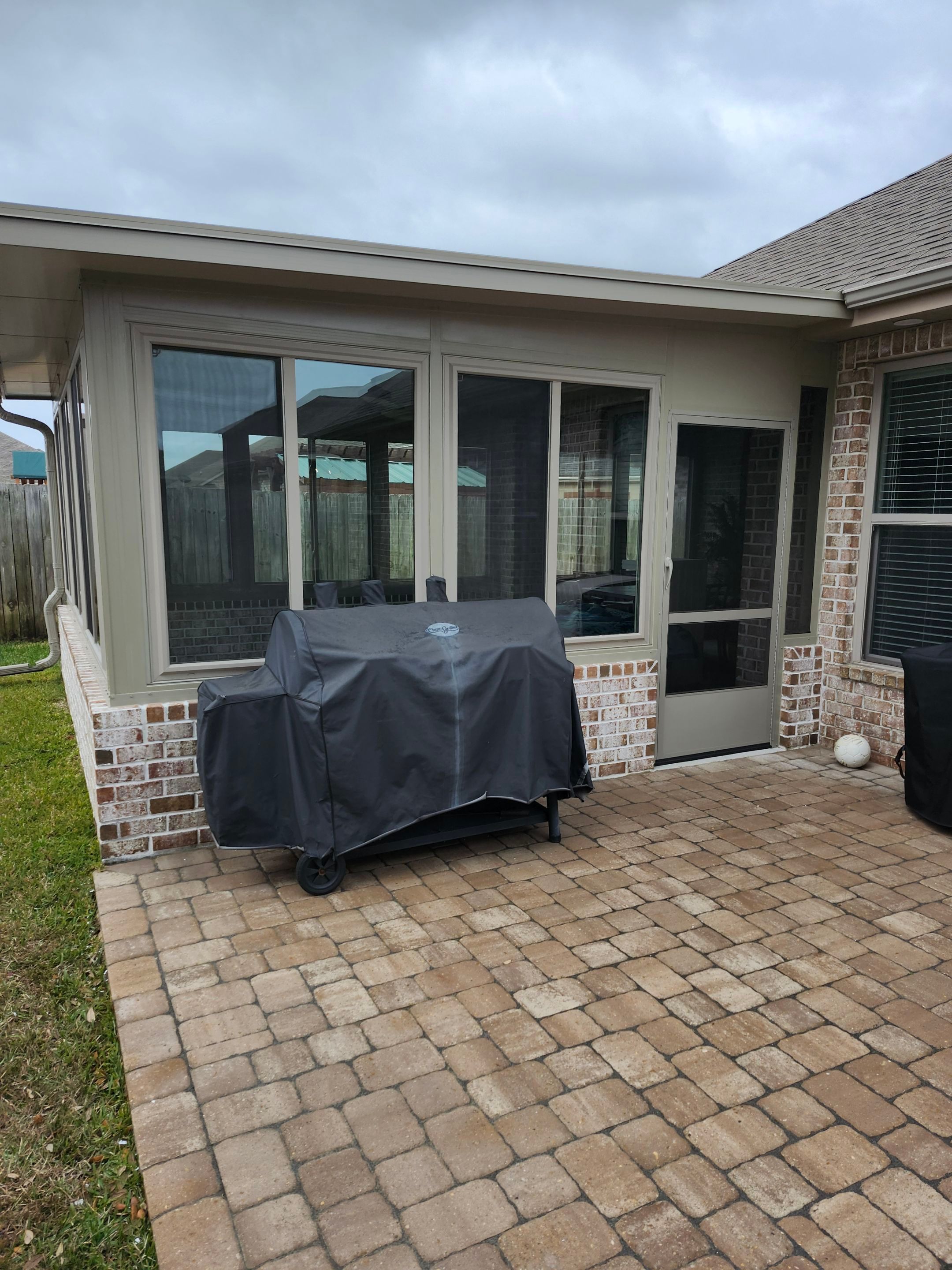 Screen Room to Glass Room Conversion using Colorbeam by Titan Sunrooms
