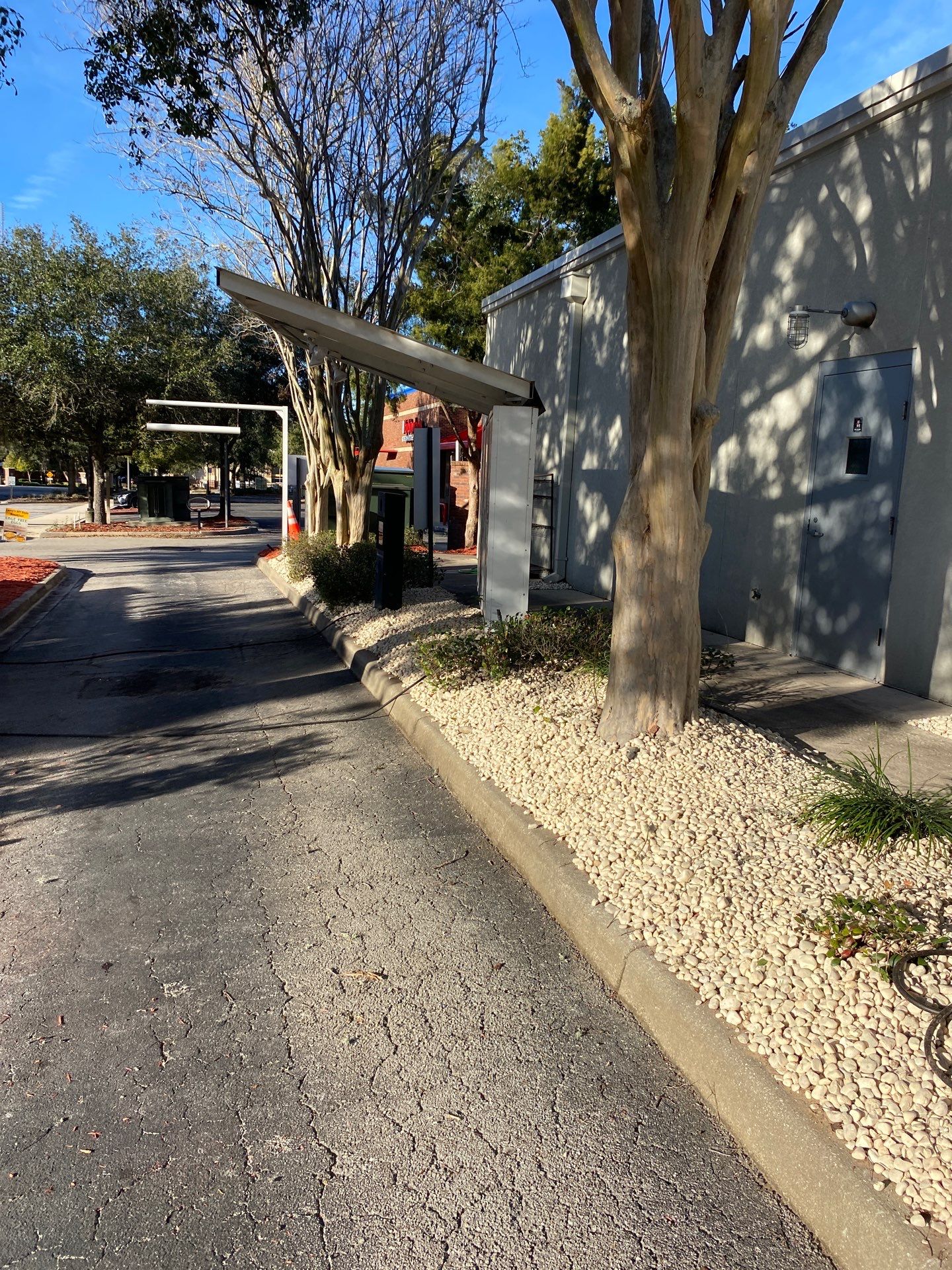 Larry’s Giant Subs | Rock & Mulch by ProGreen Services