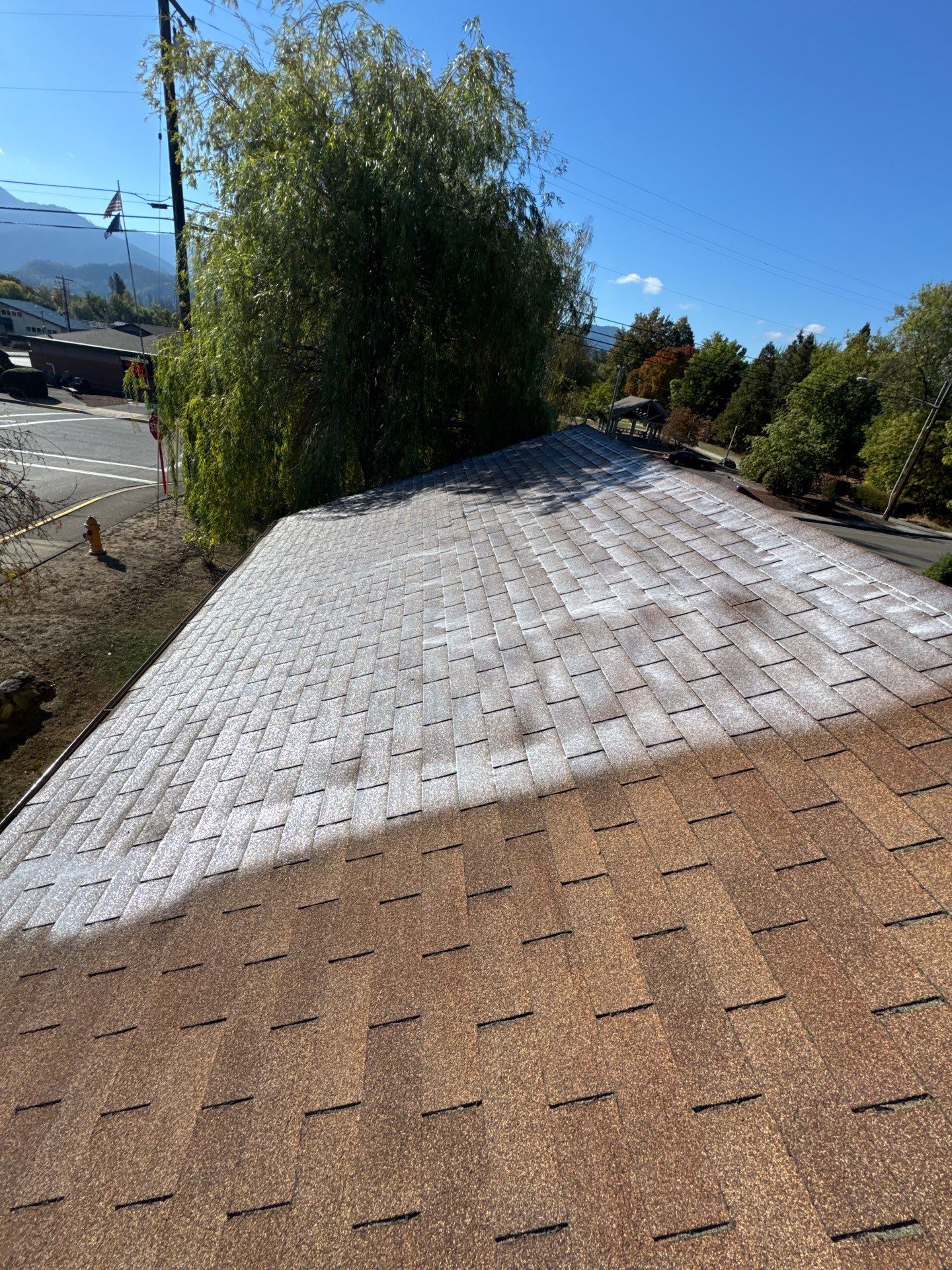 Project in Riddle by Roof Maxx of Grants Pass
