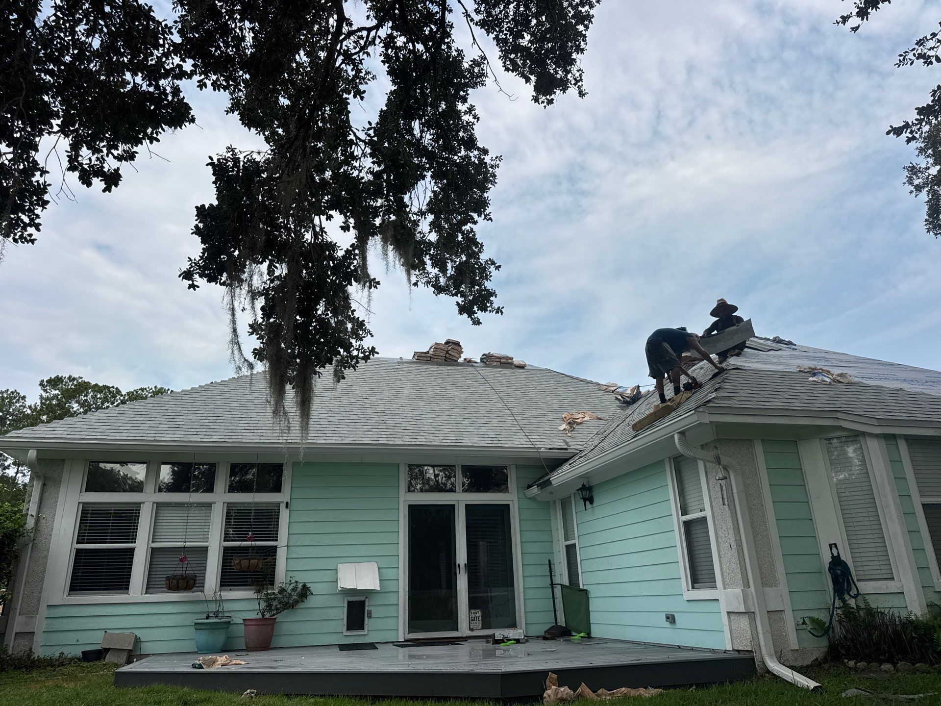 Gray Architectural Shingle Roof Replacement for Orange Park Residence by Avenue Roofing