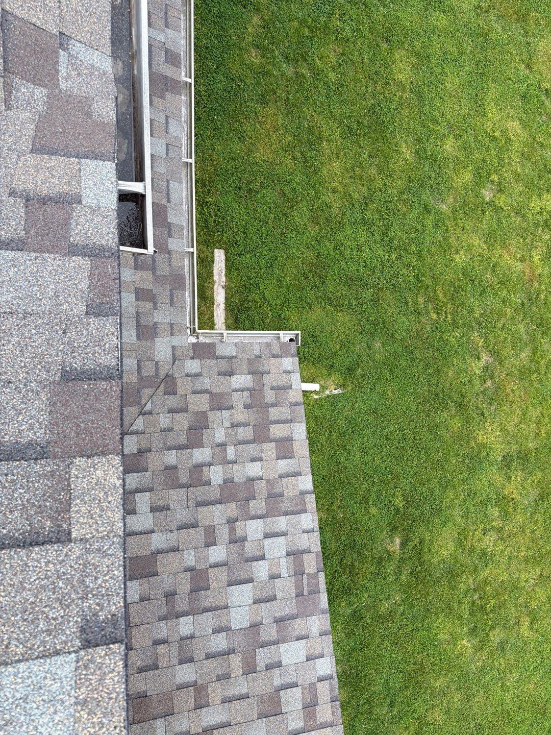 Color: Williamsburg Gray by American Custom Contractors