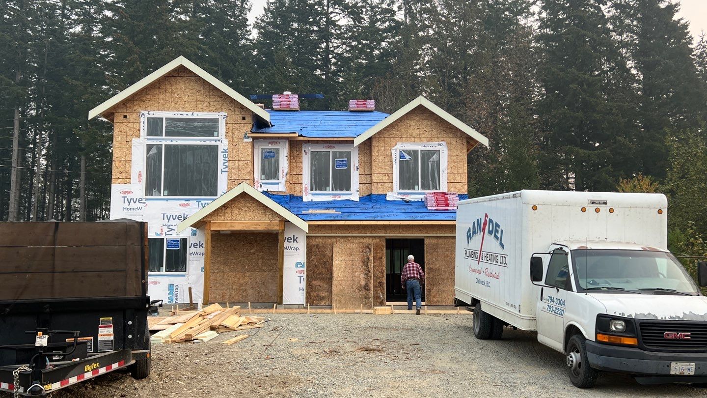 Residential Roofing Installation using OC Oakridge shingles by Top Notch Roofing Inc