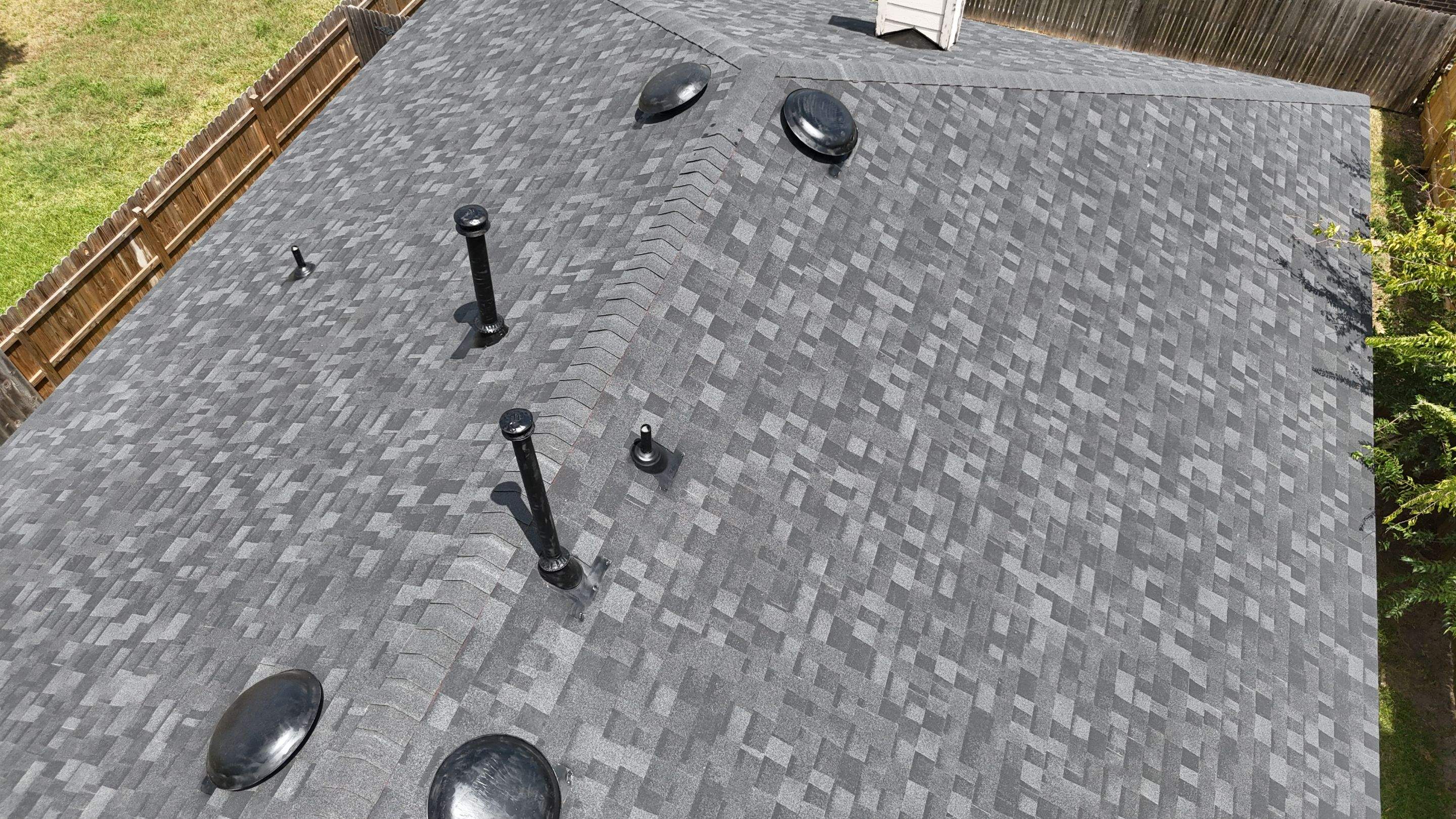 Onyx Black - Owens Corning TruDefinition Duration by RoofsOnly.com