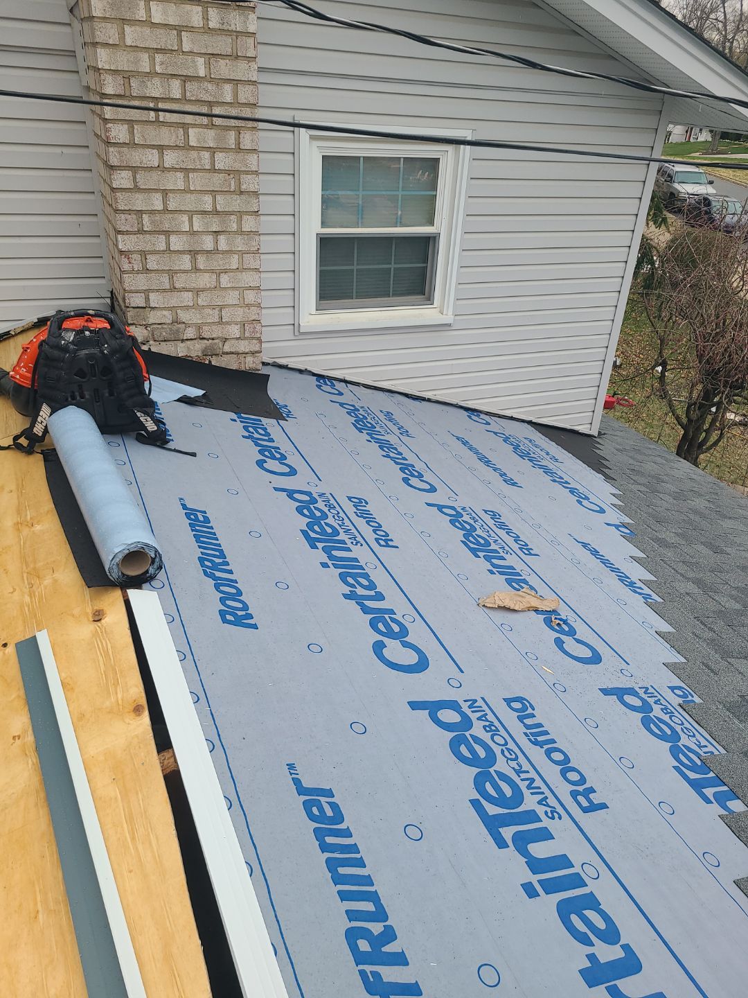 West Springfield: Residential Roof Replacement with CertainTeed Landmark in Colonial Slate by RM Banning, Inc.