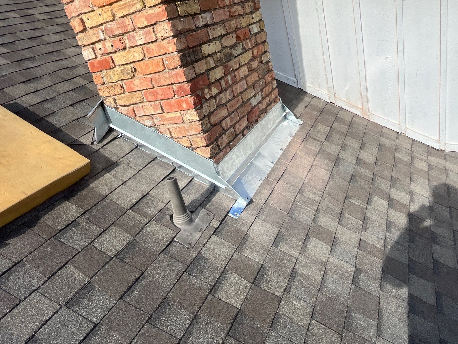 CT-WW-Light Brown Brick  by Tejas Roofworks + Restoration