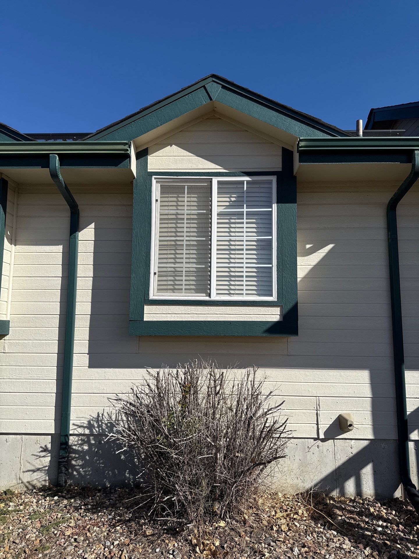 Align Siding and Anlin window in Elizabeth by 1st choice windows and siding
