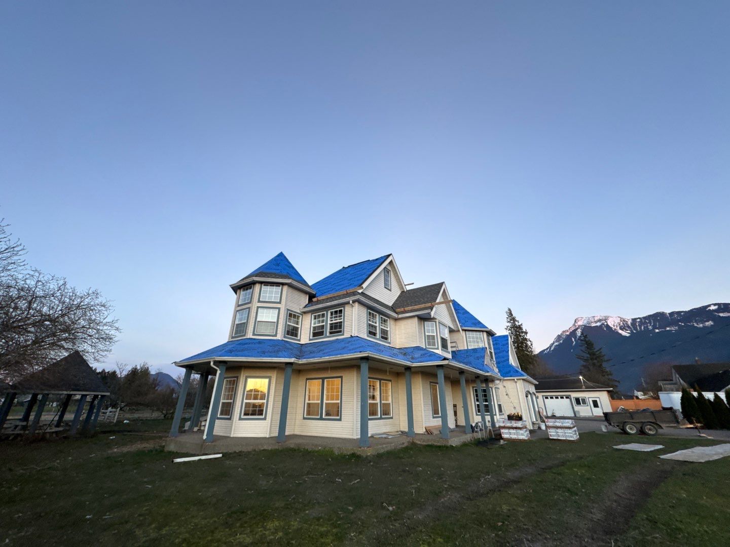 Residential Reroof Shingle by Top Notch Roofing Inc