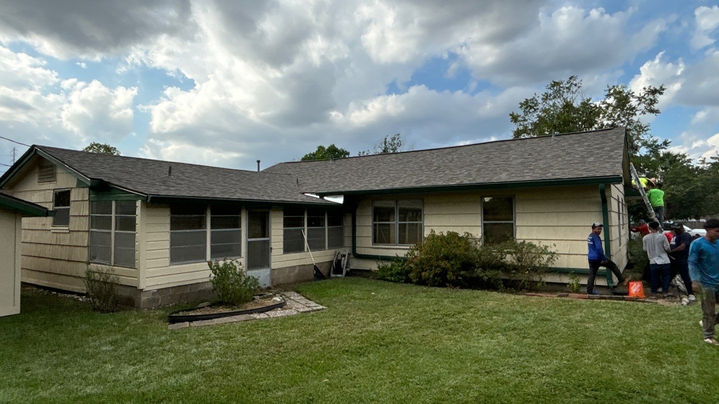 Residential Roofing Installation using Owen's Corning Duration (Lifetime) Shingles by Roof Repair Company
