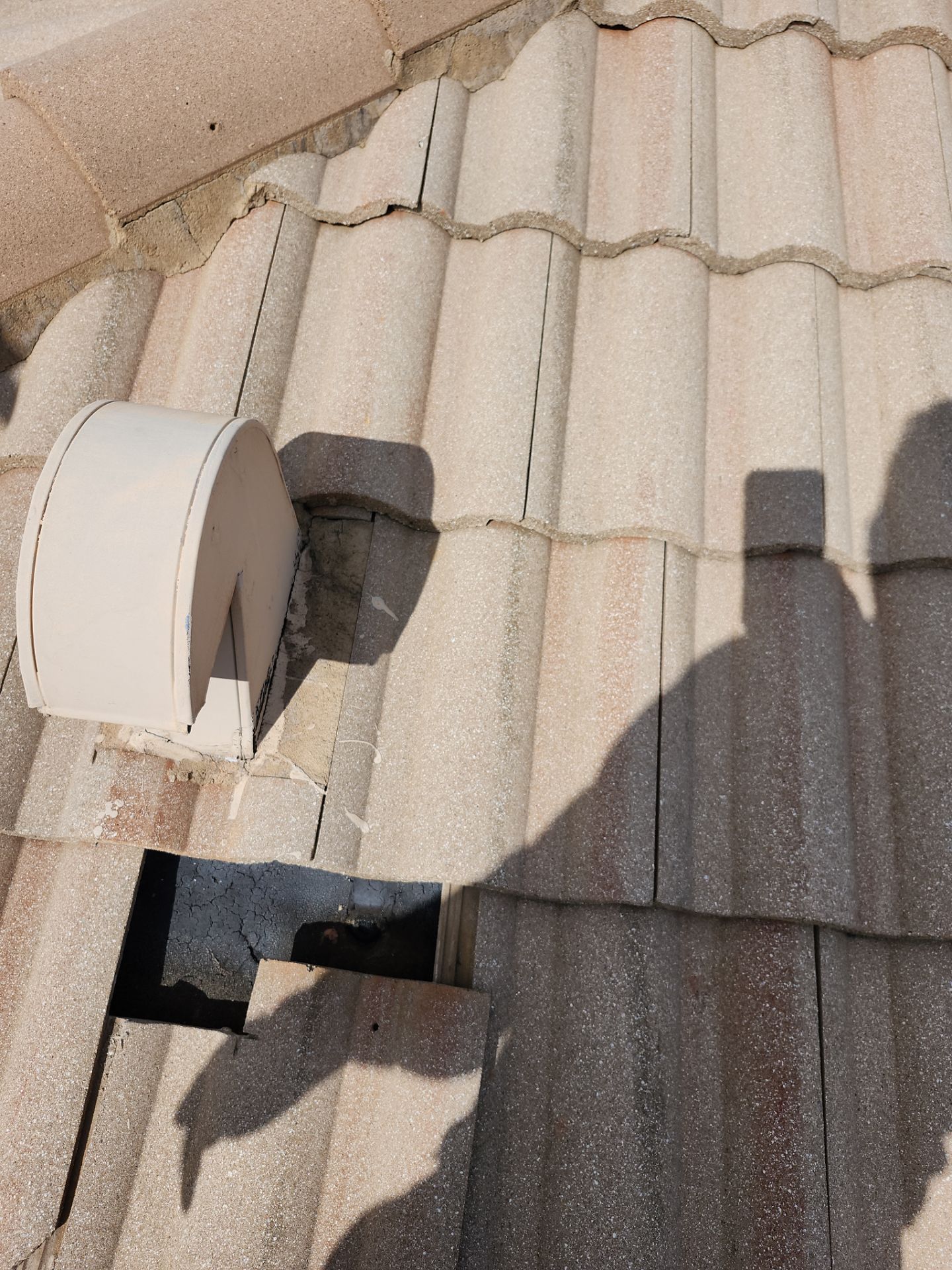 Tile Roof Repair in Delray Beach – Expert Craftsmanship & Reliable Service by Aastro Roofing