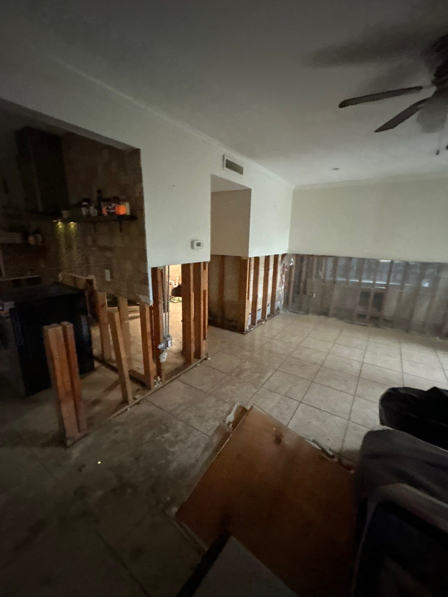Bradenton Water Damage Repair by Ampm Restoration Services 