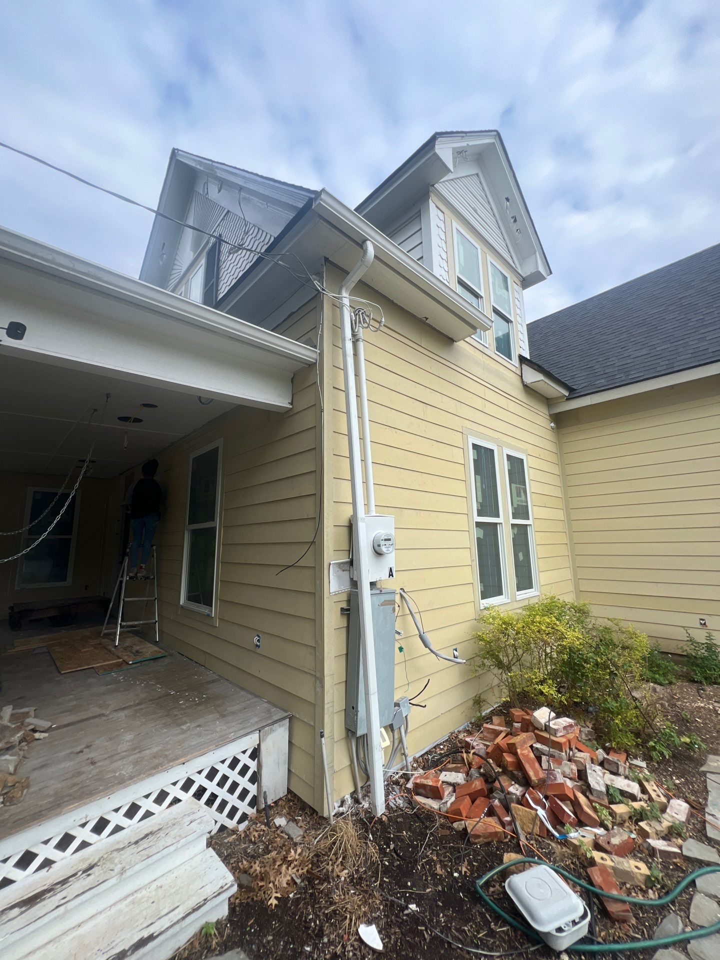 Exterior painting & Deck staining in Frisco by Nomad Painting