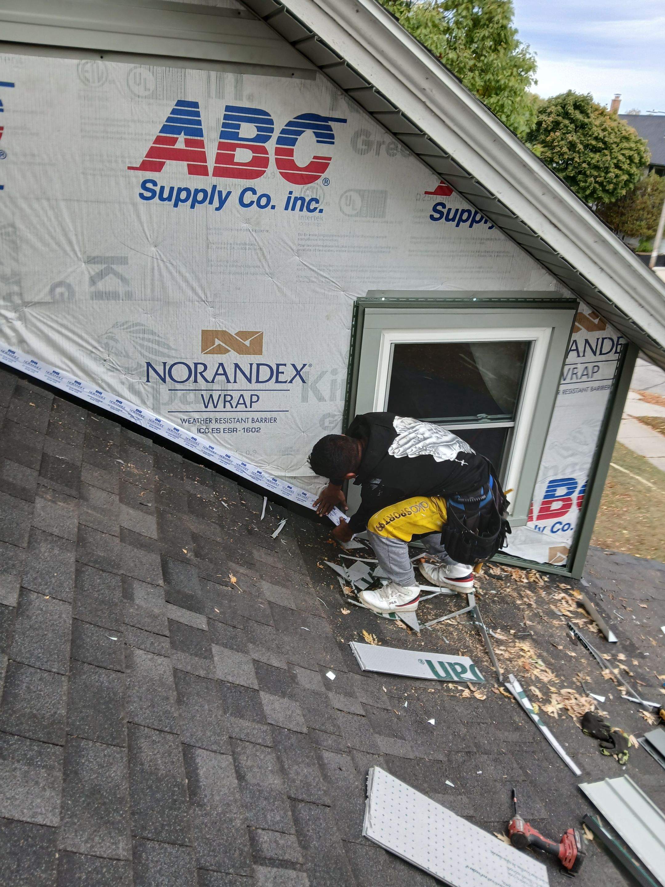 FULL HOME SIDING MAKEOVER SHEBOYGAN  by Gellings Roofing & Siding