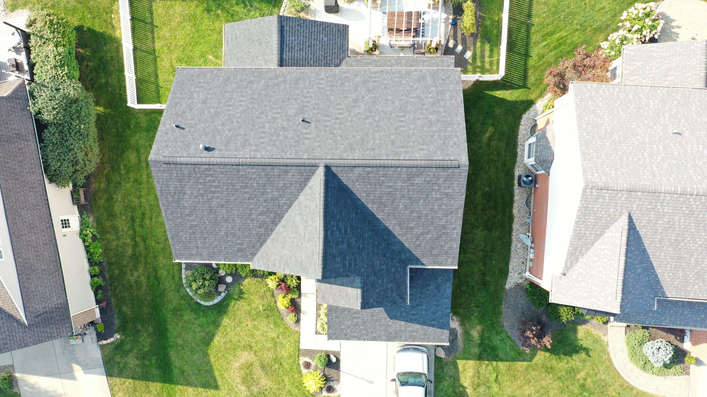 roof replacement using Onyx Black Durations by WIW Enterprises Inc