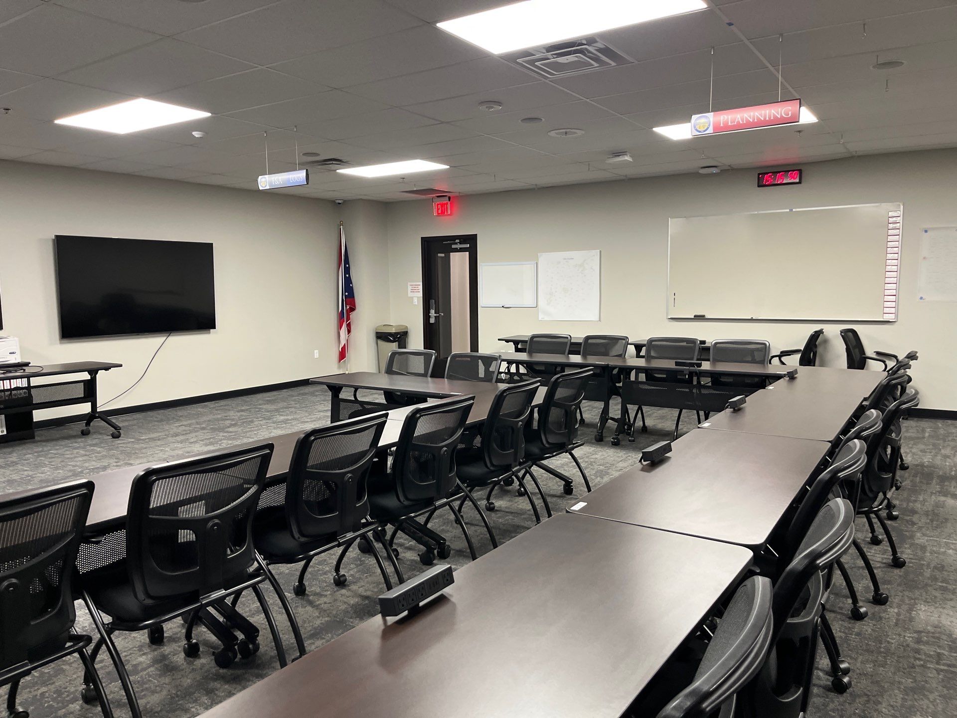 Advanced Commercial AV System Integration for Warren County EOC by Techkinect