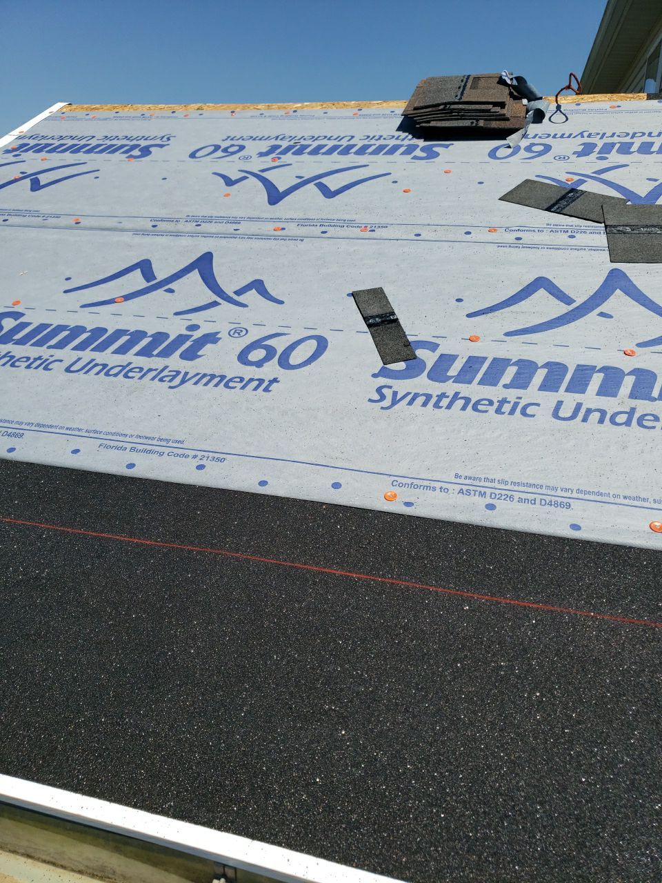 Brand: Atlas Pinnacle Color: Pristine Scotchgarde Copper Canyon Drip: White by Eagle Eye Roofing