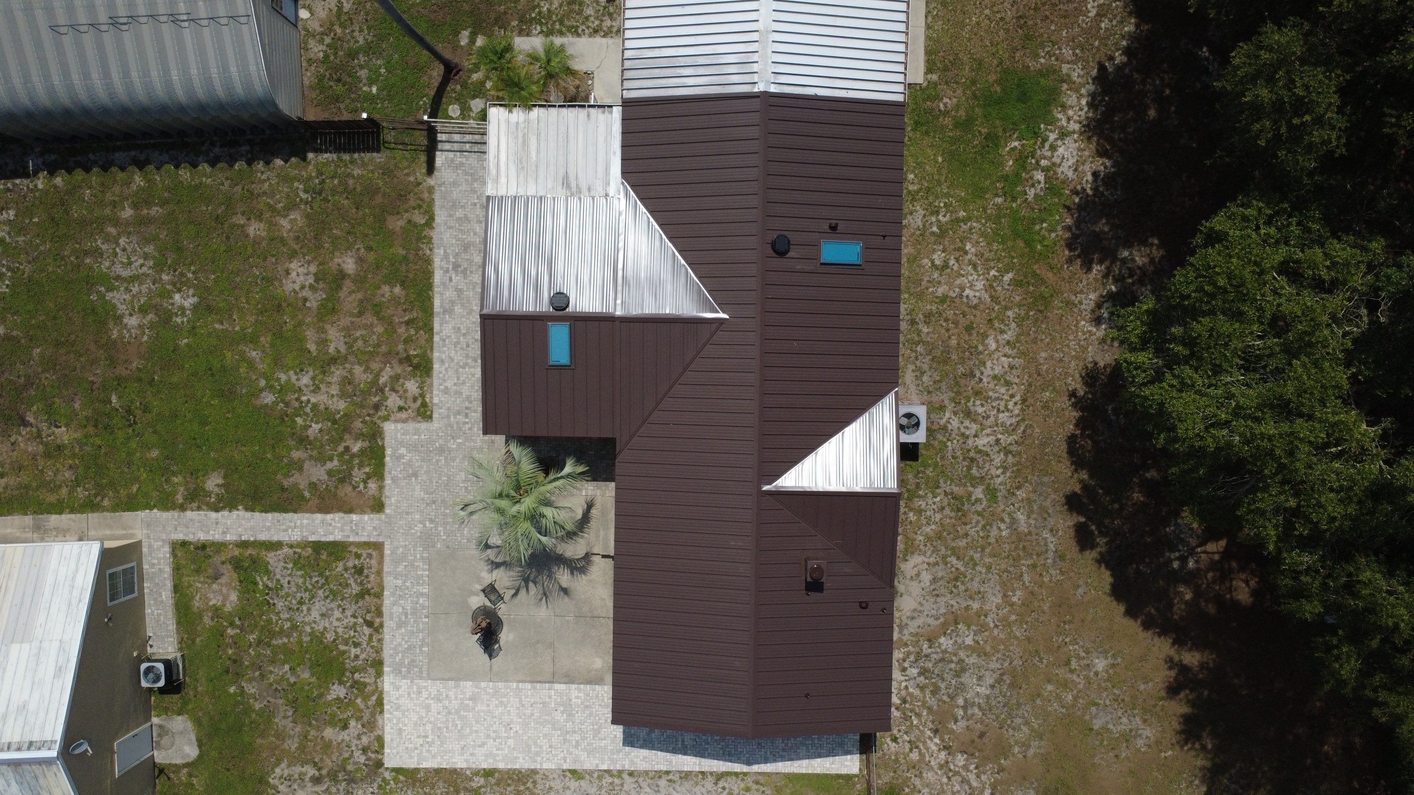 Roof Replacement in Lutz, FL by Steadfast Roofing 