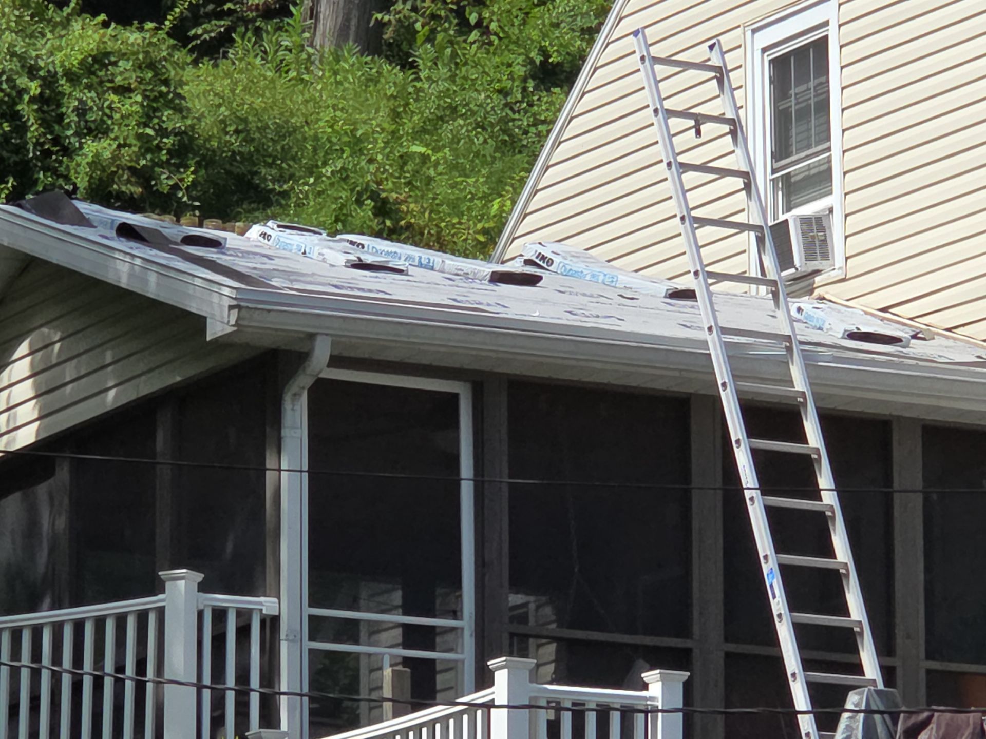 Charleston WV IKO Dynasty Roof Replacement – Premium Asphalt Shingles & Expert Installation by Mr. Roofer