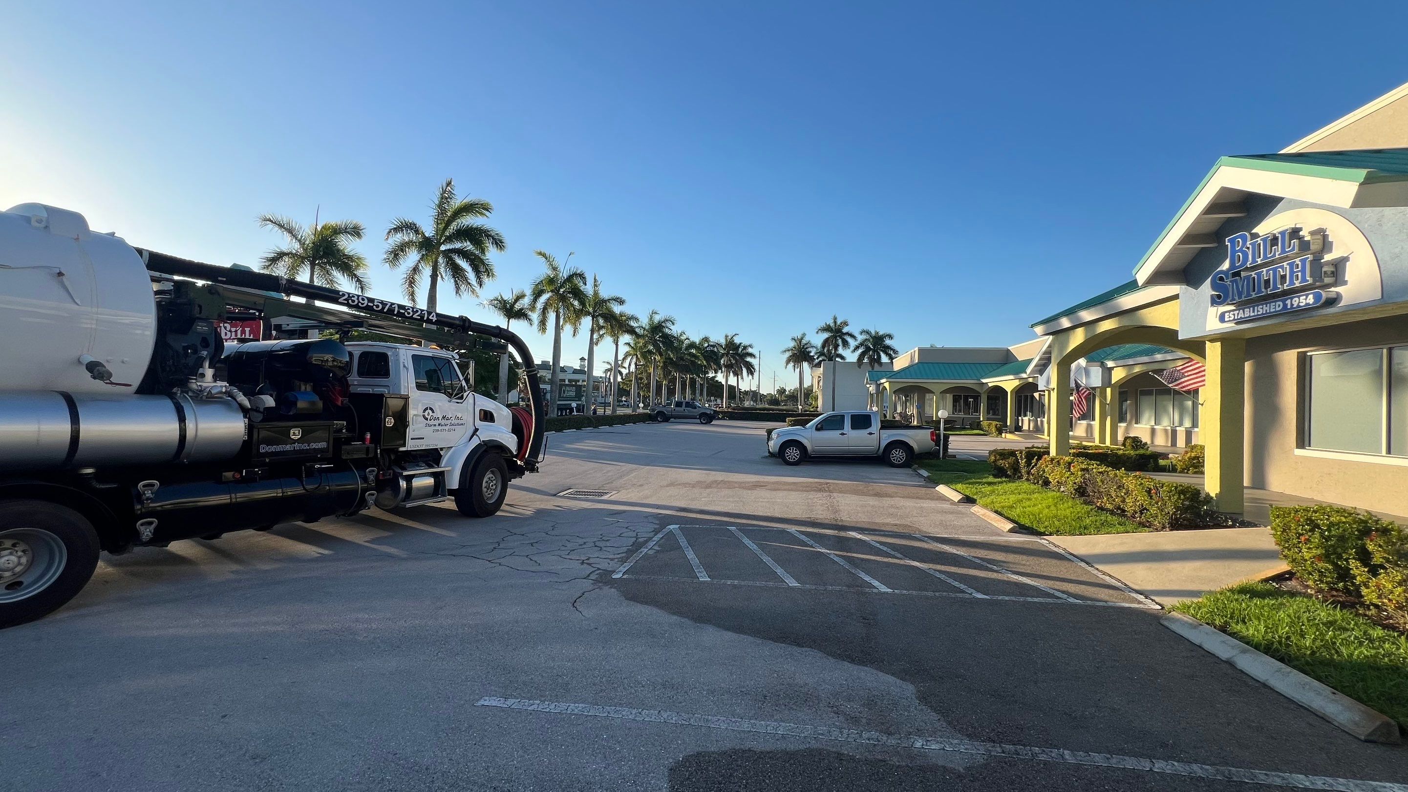 Stromwater System Maintenance at Bill Smith Appliances / Critter Cafe Marco Island Catch Basin by Don Mar, Inc. Storm Water Solutions