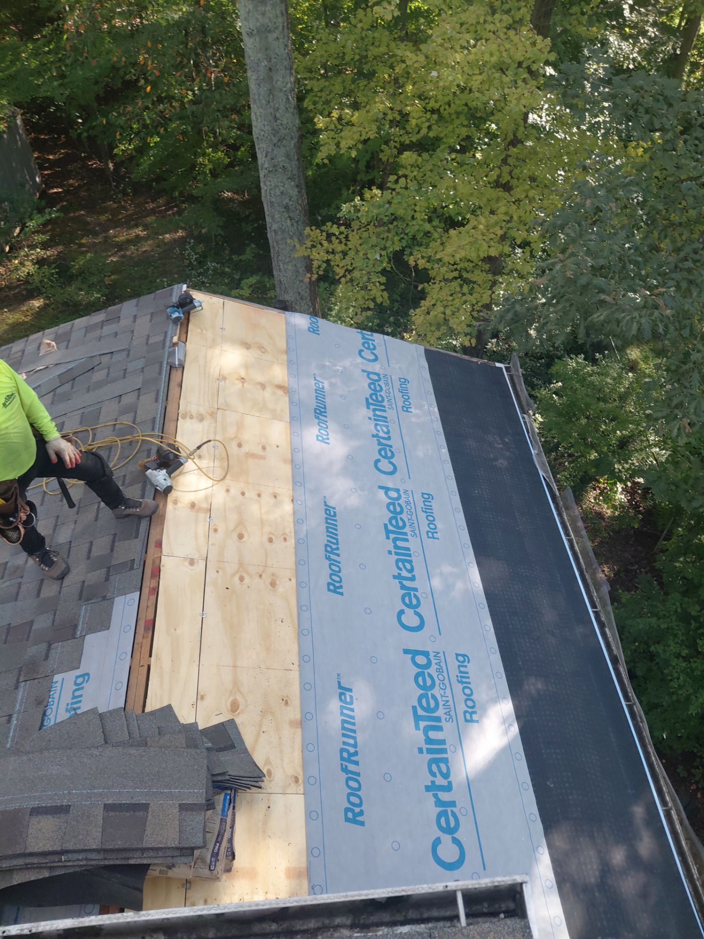 Springfield : Residential Roof Replacement with CertainTeed Landmark Pro in Max Weathered Wood  by RM Banning, Inc.