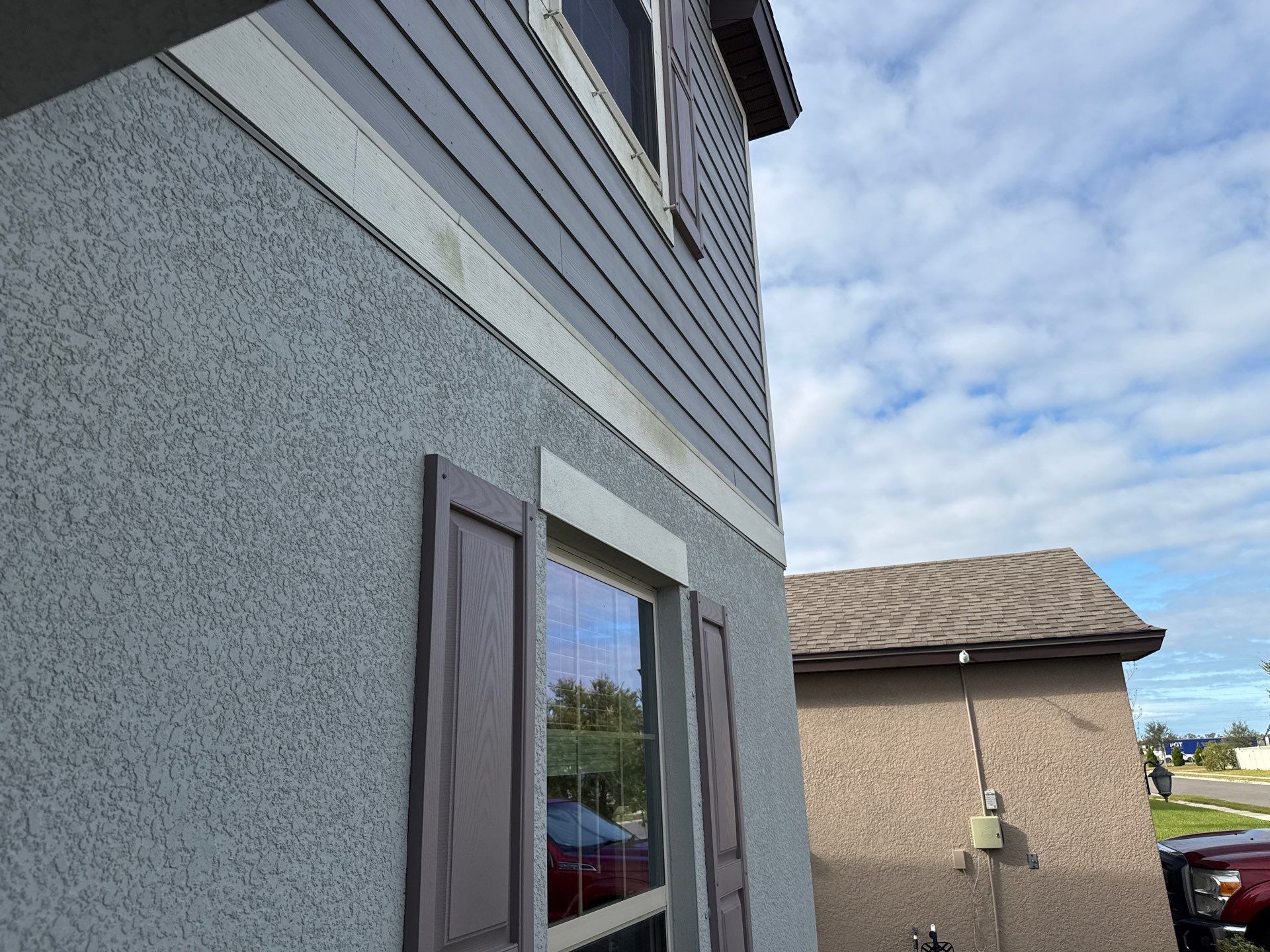 House Wash & Driveway / Sidewalk Cleaning by Sunshine AquaWash
