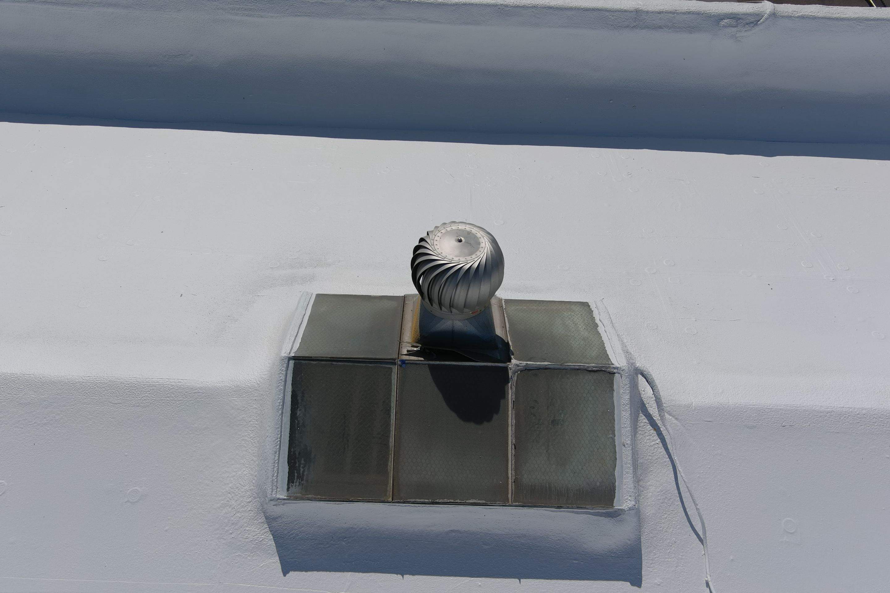 Commercial Roofing Installation using Conklin BenchPly system with PUMA top coat (imbedded fabric system) by Straight Edge Roofing Inc