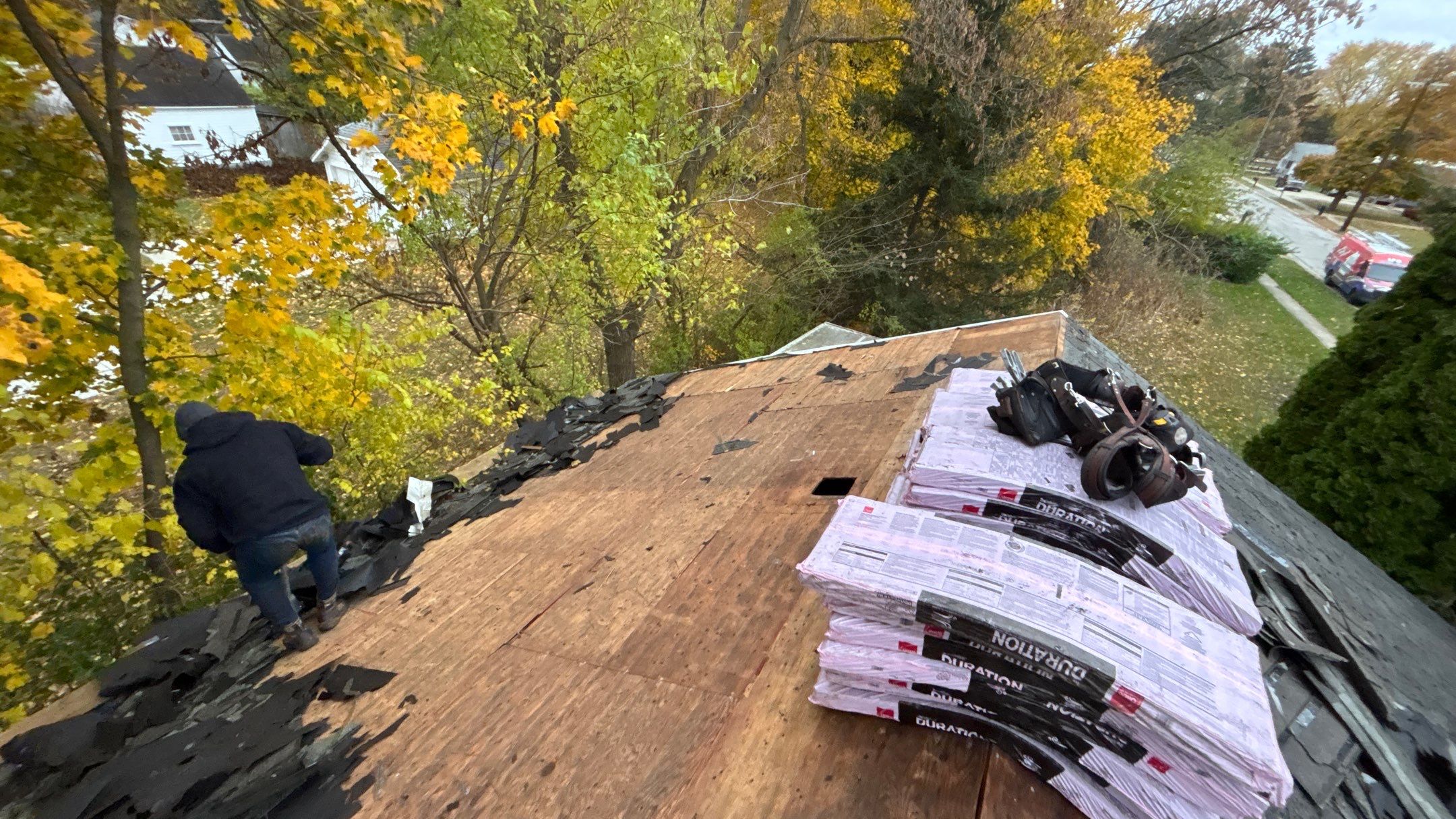 Roof Replacement using Owens Corning Midnight Plum by 180 Contractors