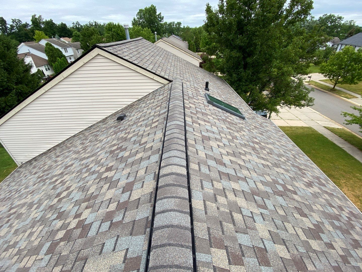 Roof Replacement using CertainTeed Landmark by 180 Contractors