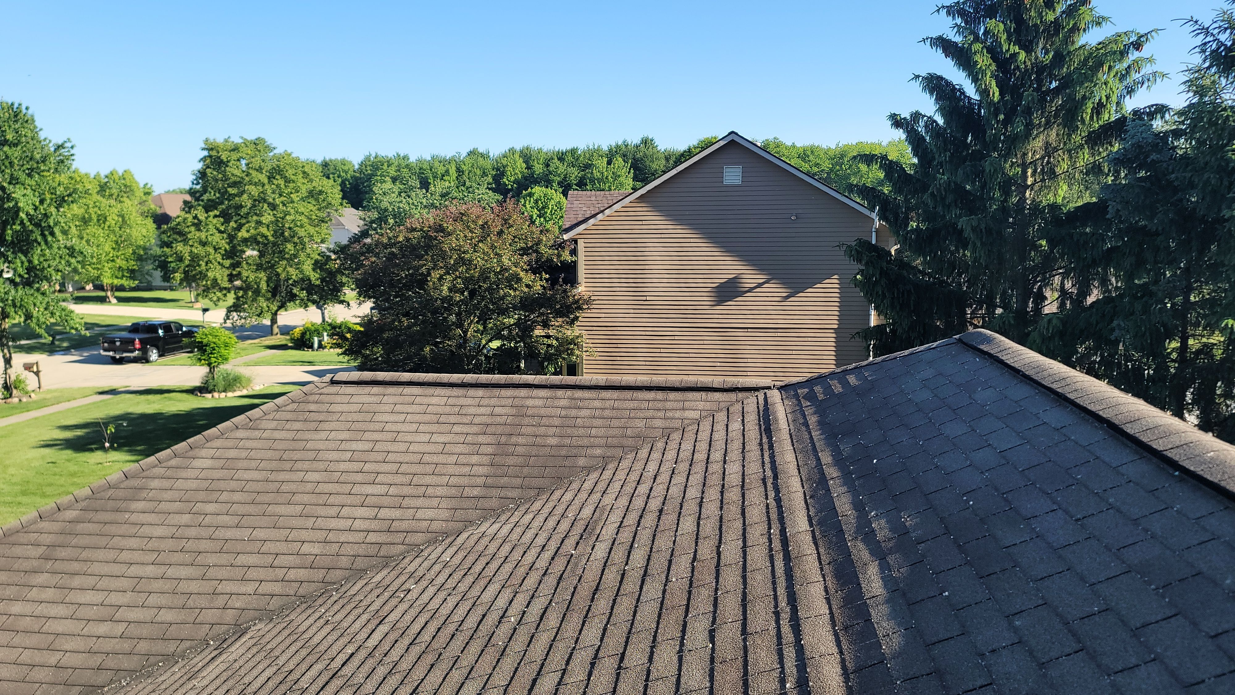 Atlas Pinnacle, Color, Majestic Shake, Drip Edge, Color, White by Eagle Eye Roofing
