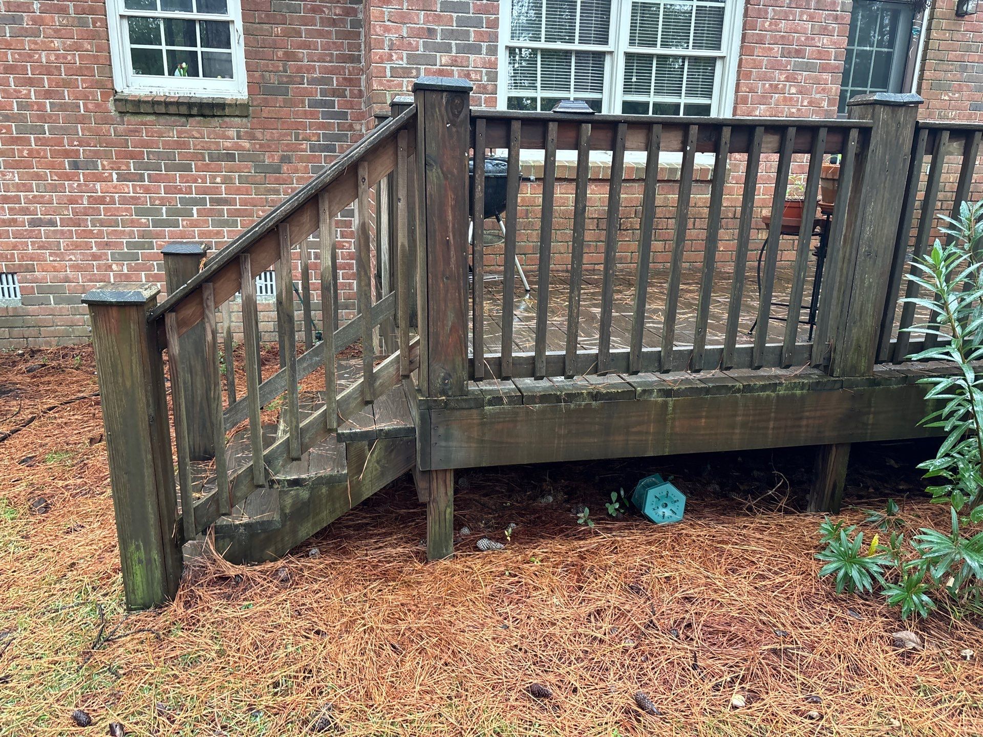 Wood Deck using Wood Sealant by DuraSeal