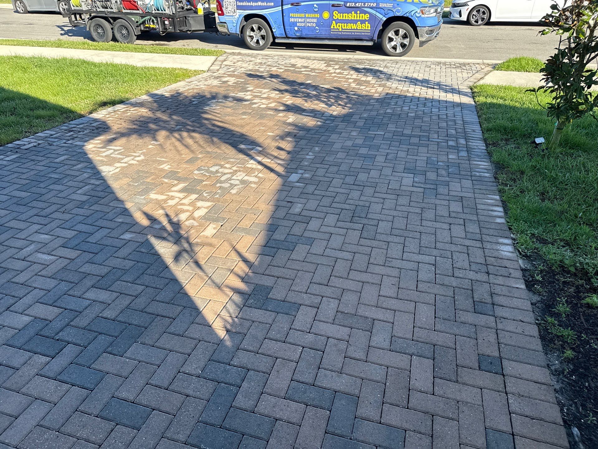 Paver Driveway Cleaning, Oil Stain Removal & Sidewalk Cleaning in Trevesta – Palmetto, FL by Sunshine AquaWash