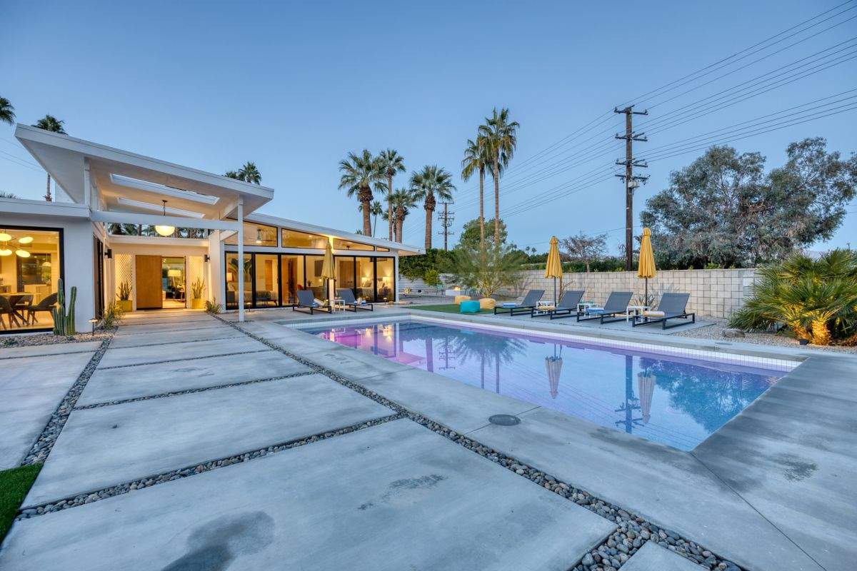 Palm Springs Midcentury Modern Home by One Stop Source