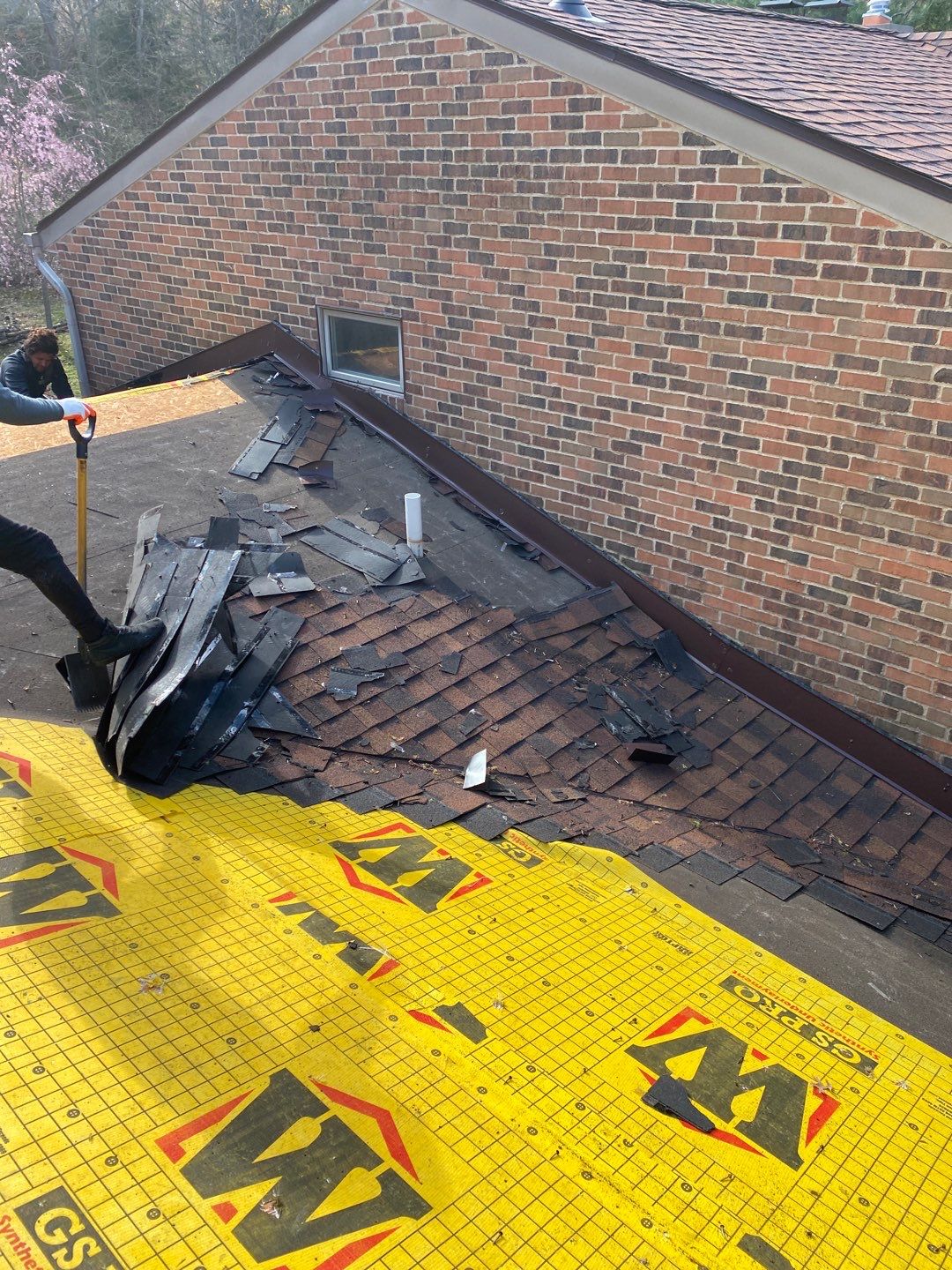 Roof Replacement using CertainTeed Landmark by 180 Contractors