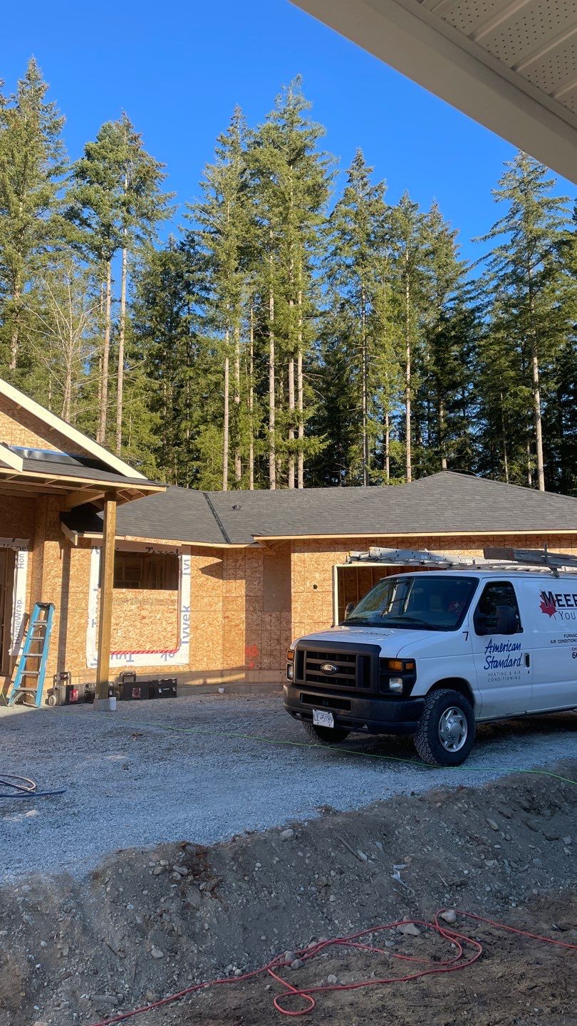 Residential Roofing Installation using OC Oakridge shingles by Top Notch Roofing Inc