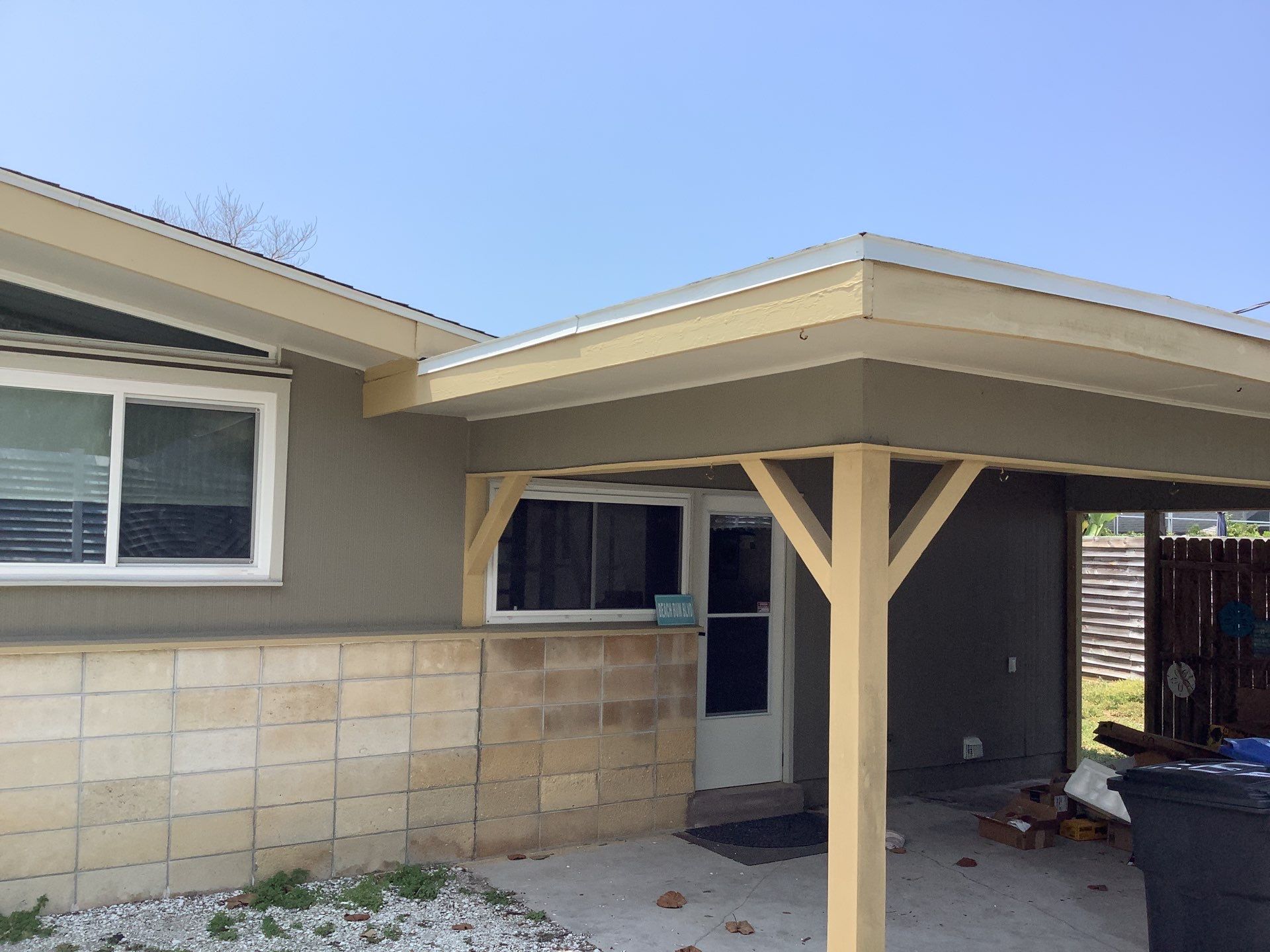 K-Style Aluminum Gutters in Siesta Key FL by Gutter Professors