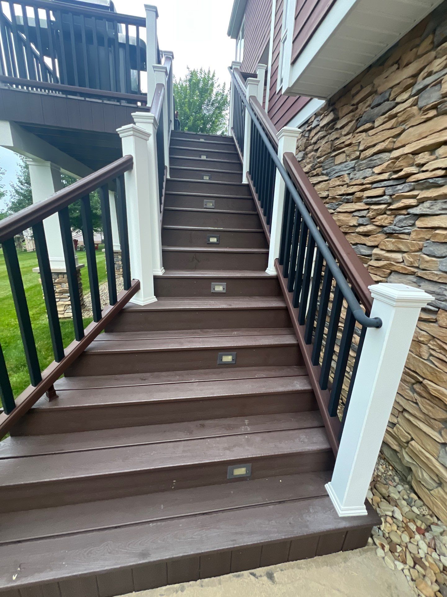 Countrylane Red James Hardie Siding Replacement in Franklin Park by Knockout Home Solutions