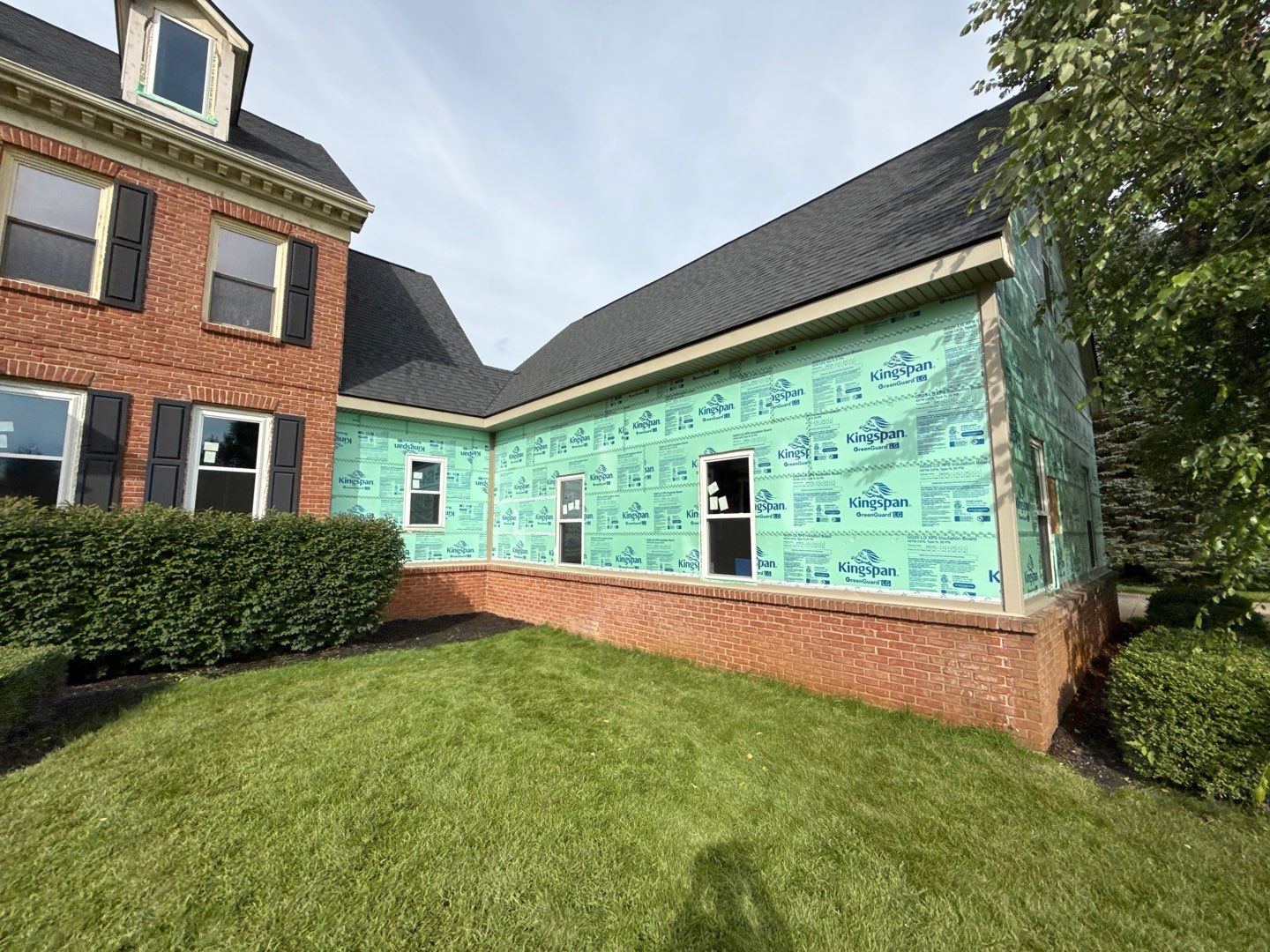 Siding Replacement using Alside S7 Cedar Mill Grain Pebble by 180 Contractors