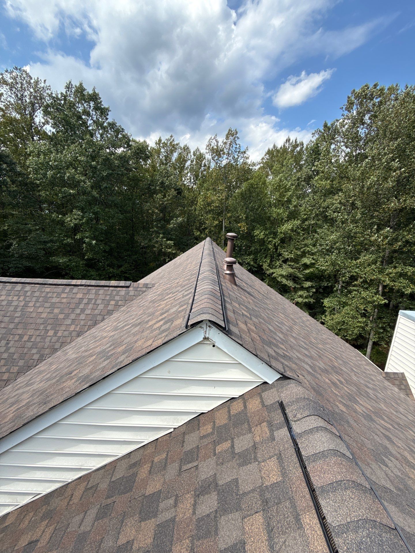 Fairfax station: Residential Roof with CertainTeed Landmark Pro in Max Def Shenandoah  by RM Banning, Inc.