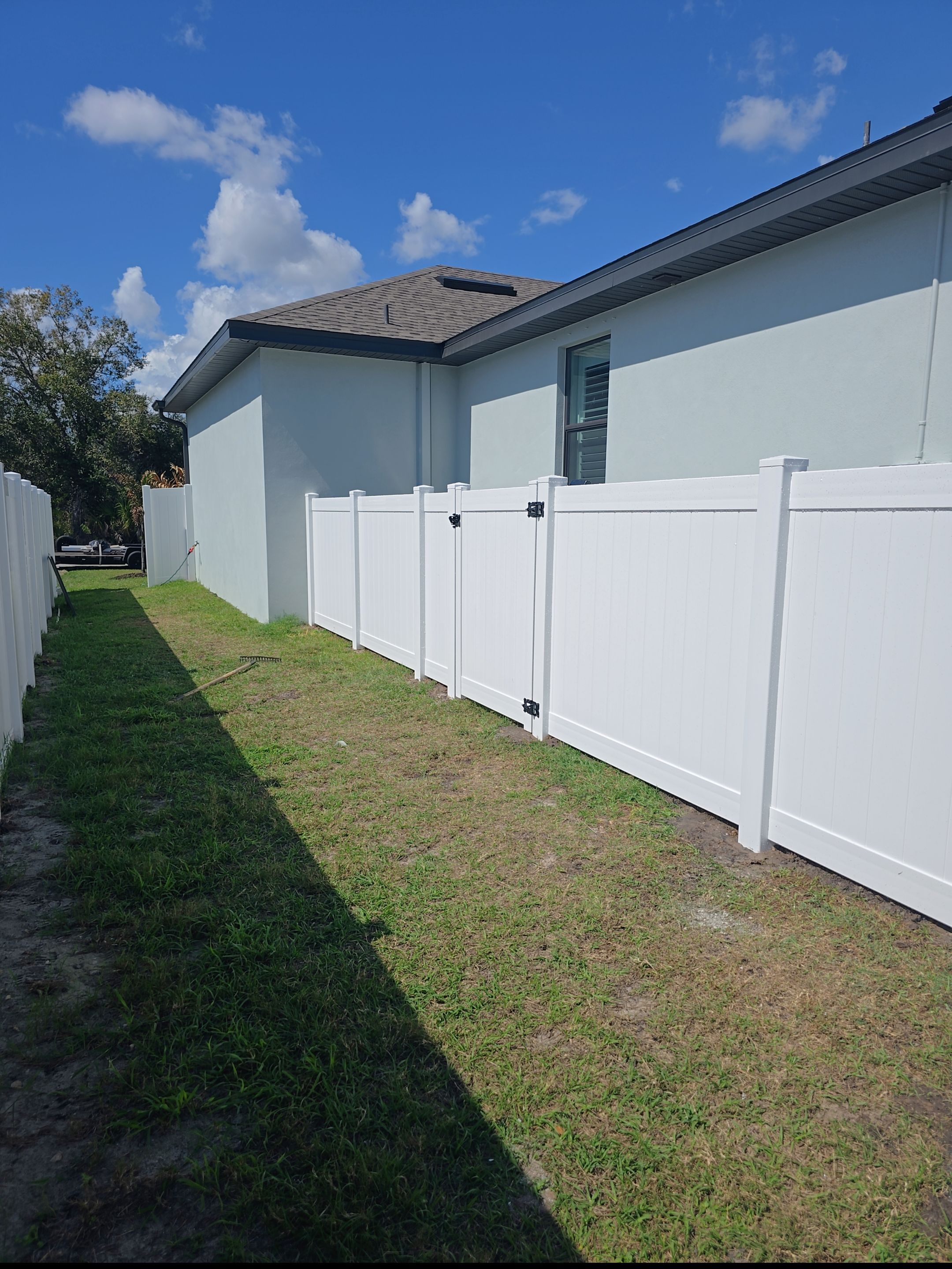 Vinyl Fence Install in Port Charlotte by True Fence LLC