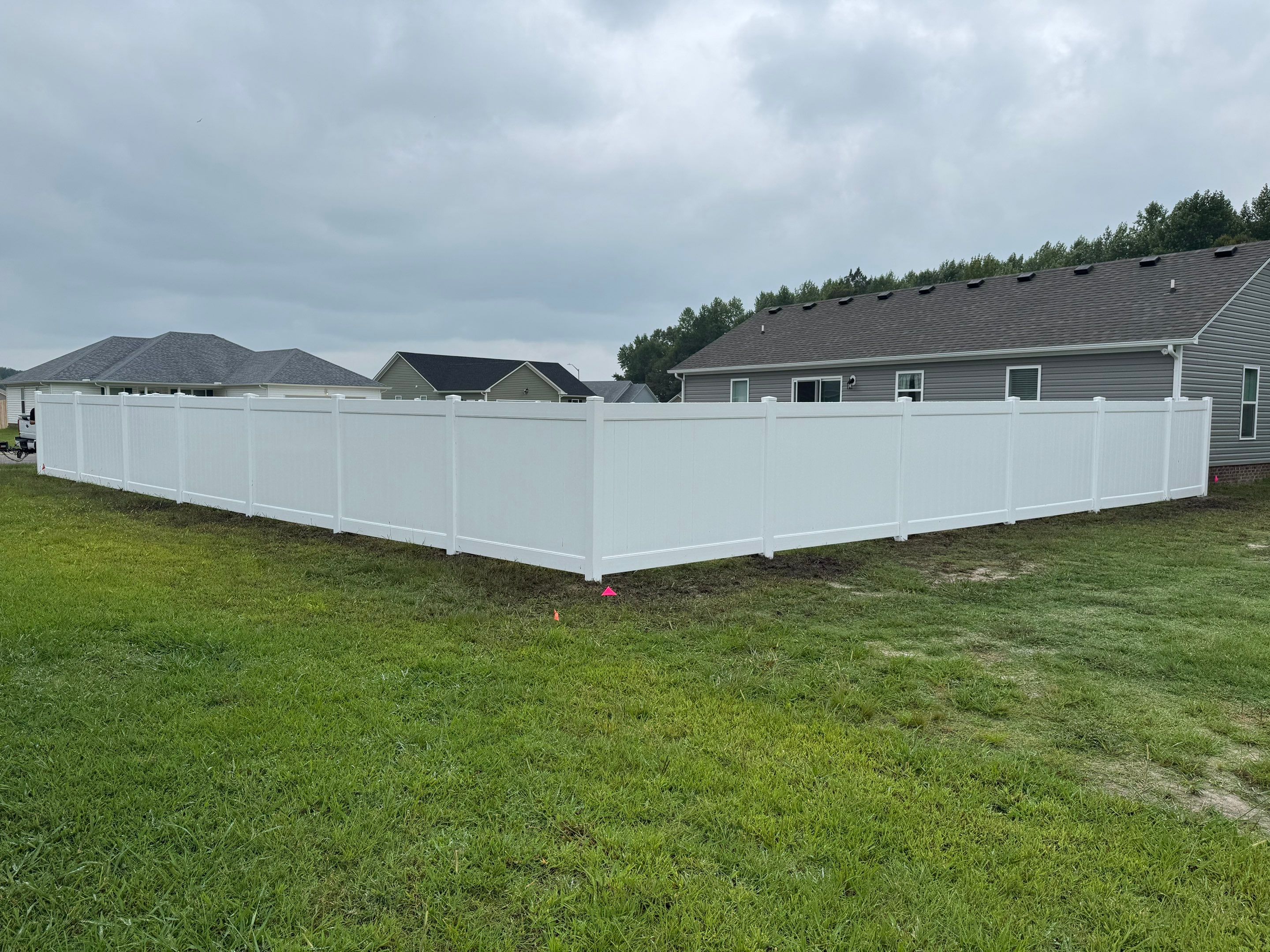 Modern Durability in Vinyl by Tidewater Fence