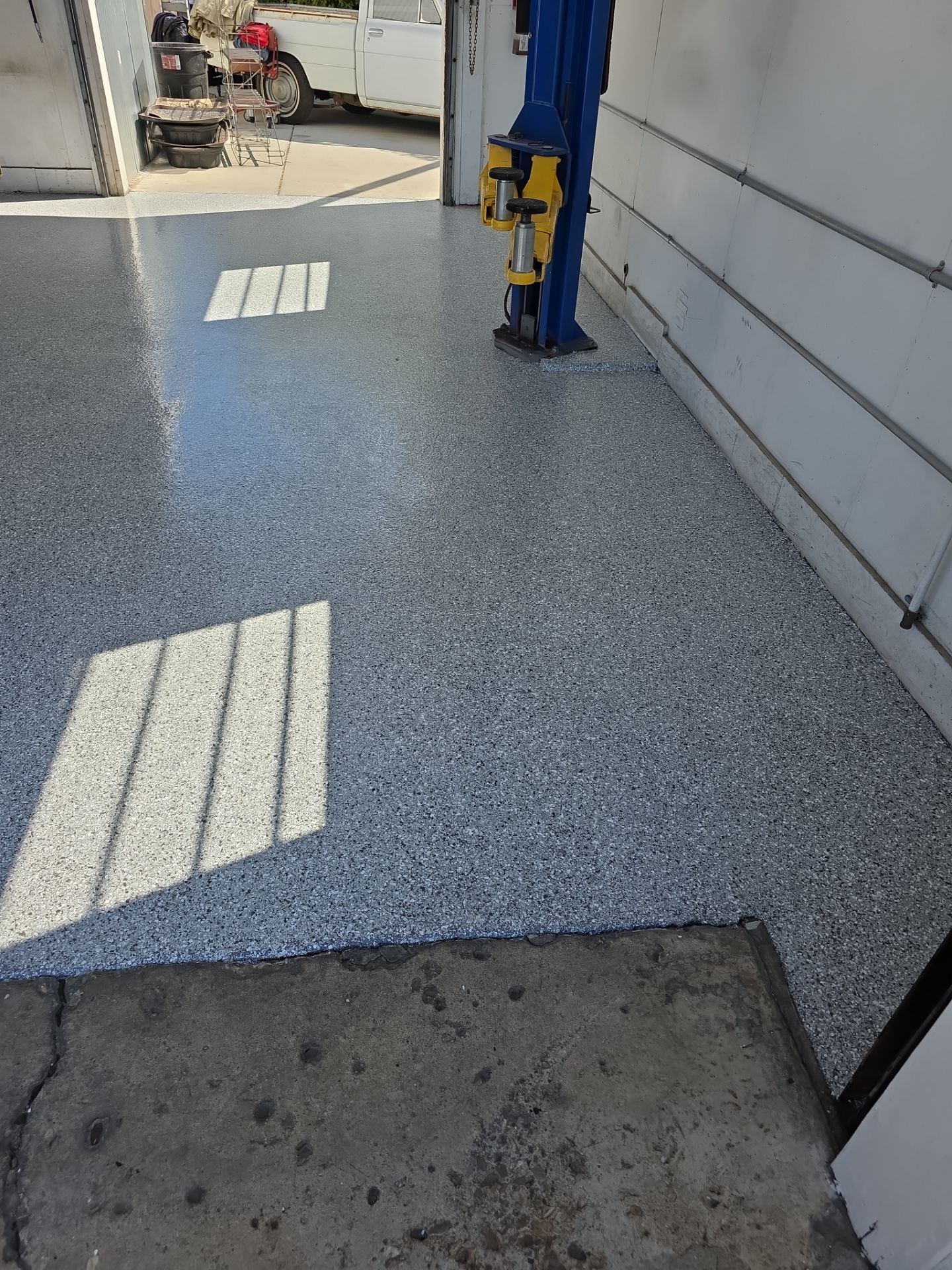 Simiron Stargazer Epoxy Coating for Commercial Auto Shop in Arroyo Grande by MGP Coatings