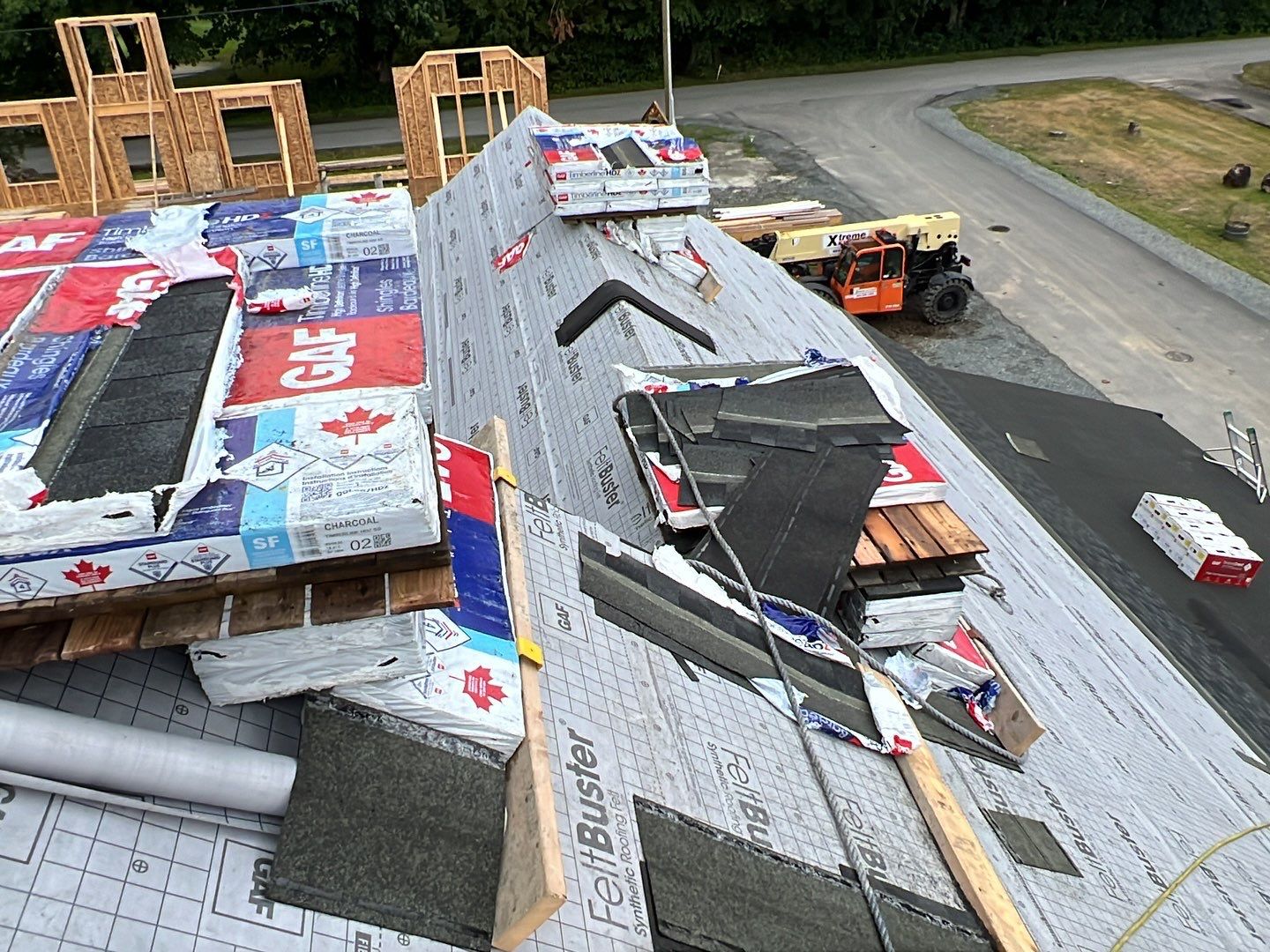 Residential Roofing Installation using GAF Charcoal HDZ by Top Notch Roofing Inc