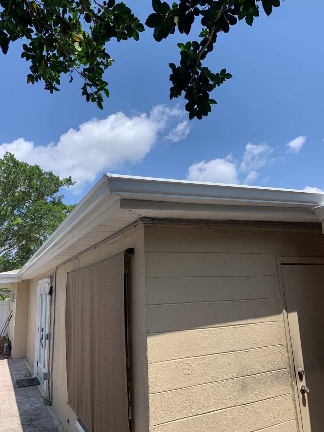 Soffit and Fascia Replacement in Fort Myers FL by Gutter Professors