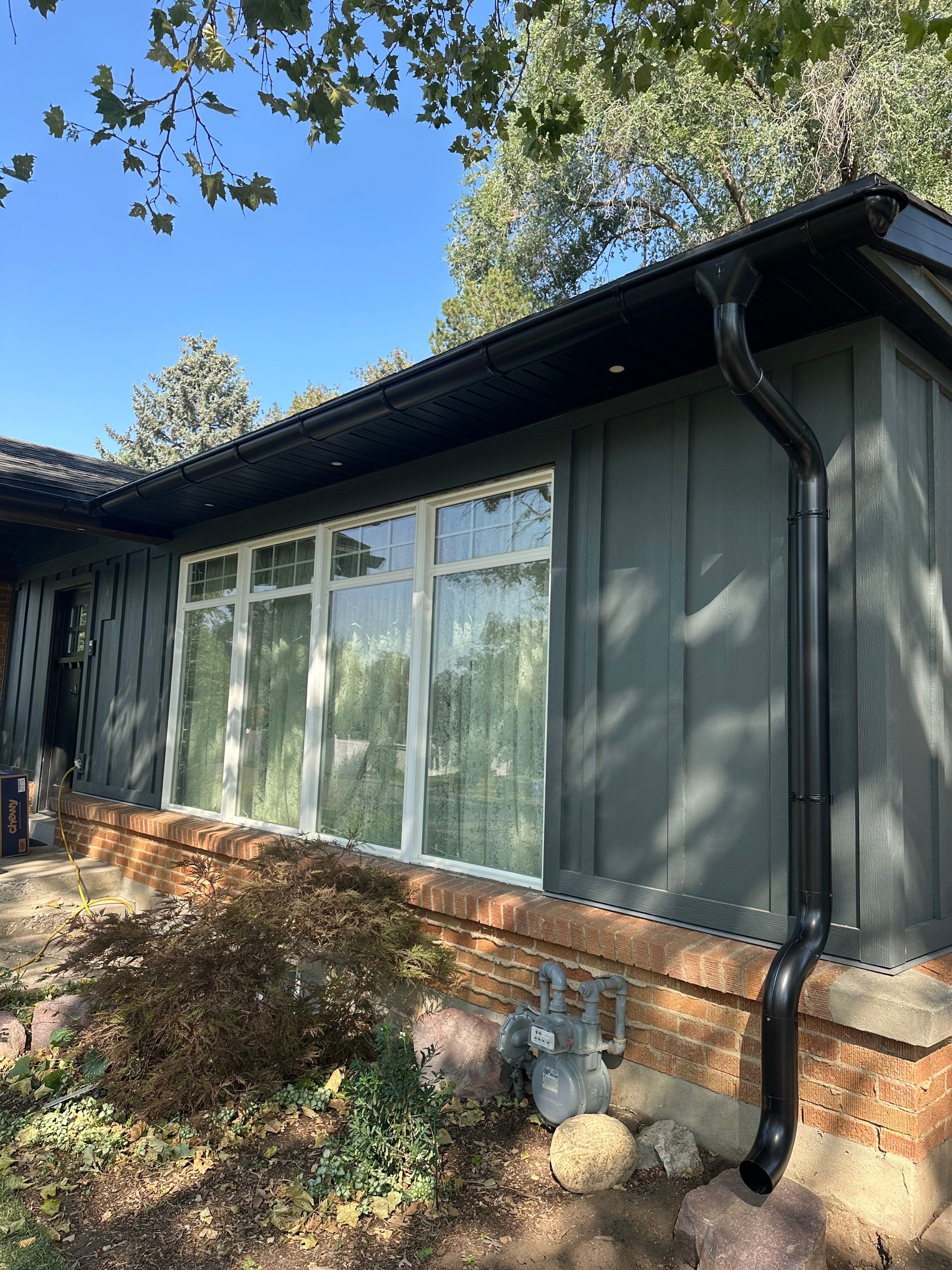 Bountiful | Hardie Mixed Siding & Detached Garage | Iron Gray by Ideal Siding Utah