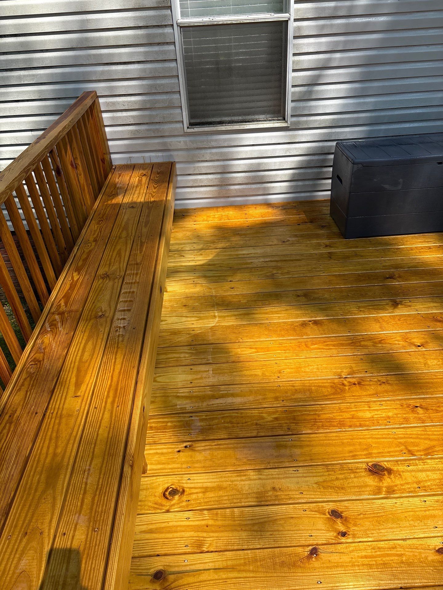 Wood Deck using Wood Sealant by DuraSeal