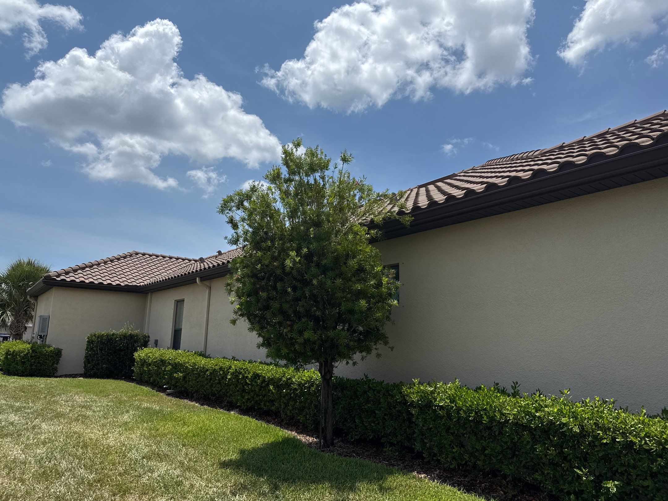 Concrete Tile Roof, Paver Driveway & Lanai Cleaning – Artisan Lakes Esplanade, Palmetto, FL by Sunshine AquaWash