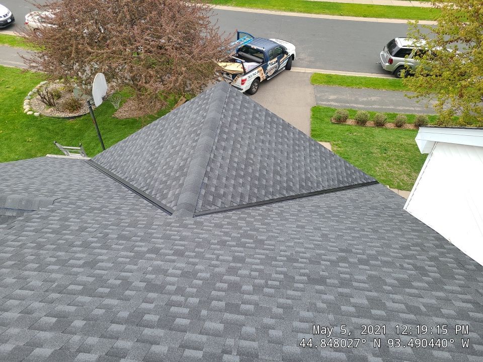 Eden Prairie, MN – Residential Roof Replacement by First Impressions Exteriors