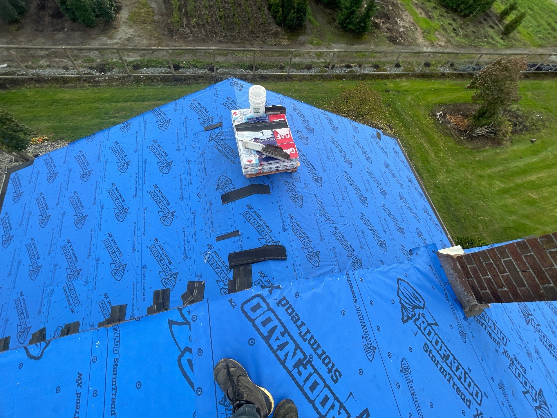 Residential Re-Roof using Timberline HDZ Charcoal by Top Notch Roofing Inc