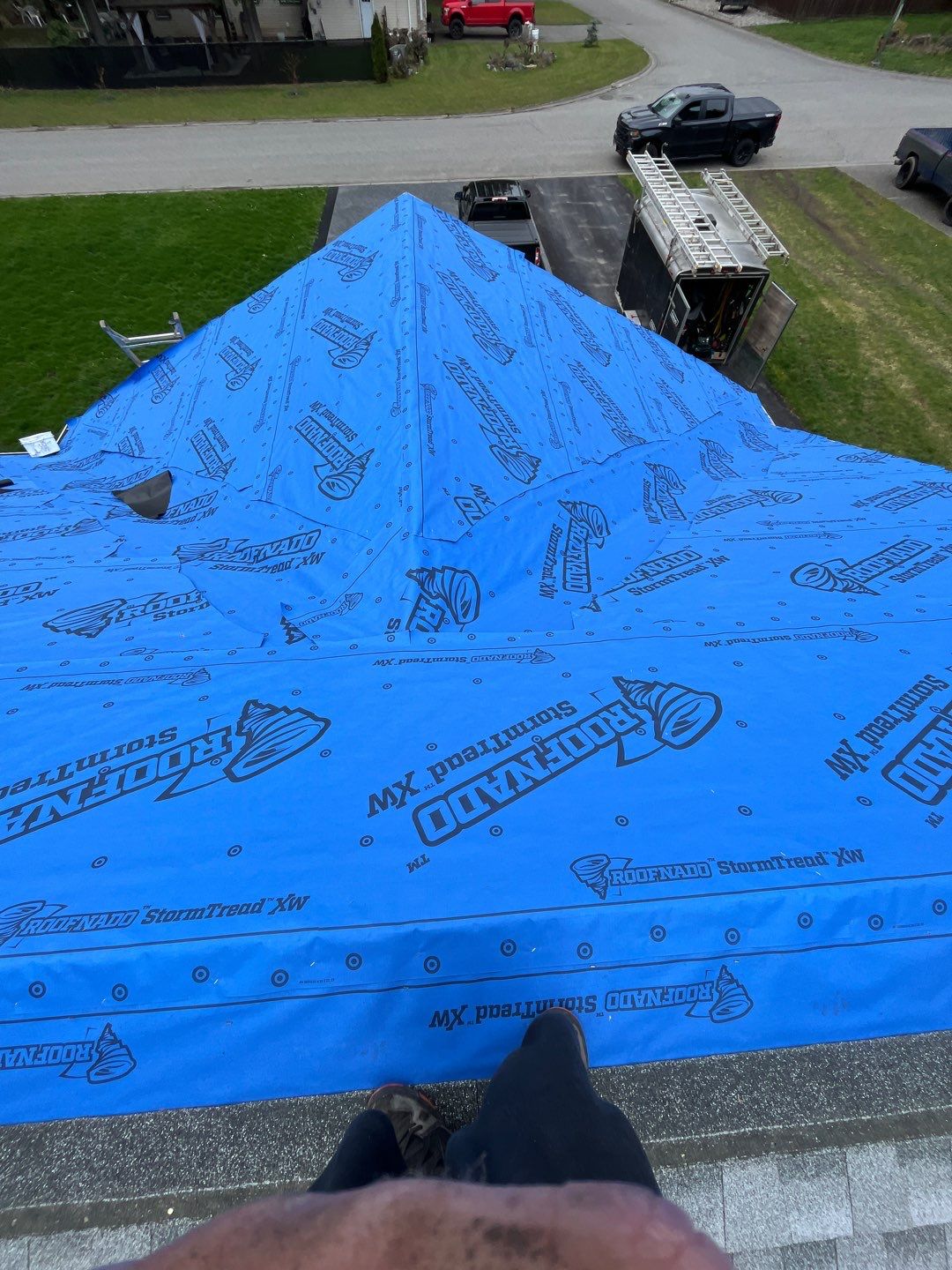 Residential Re-Roof using HDZ Birchwood by Top Notch Roofing Inc