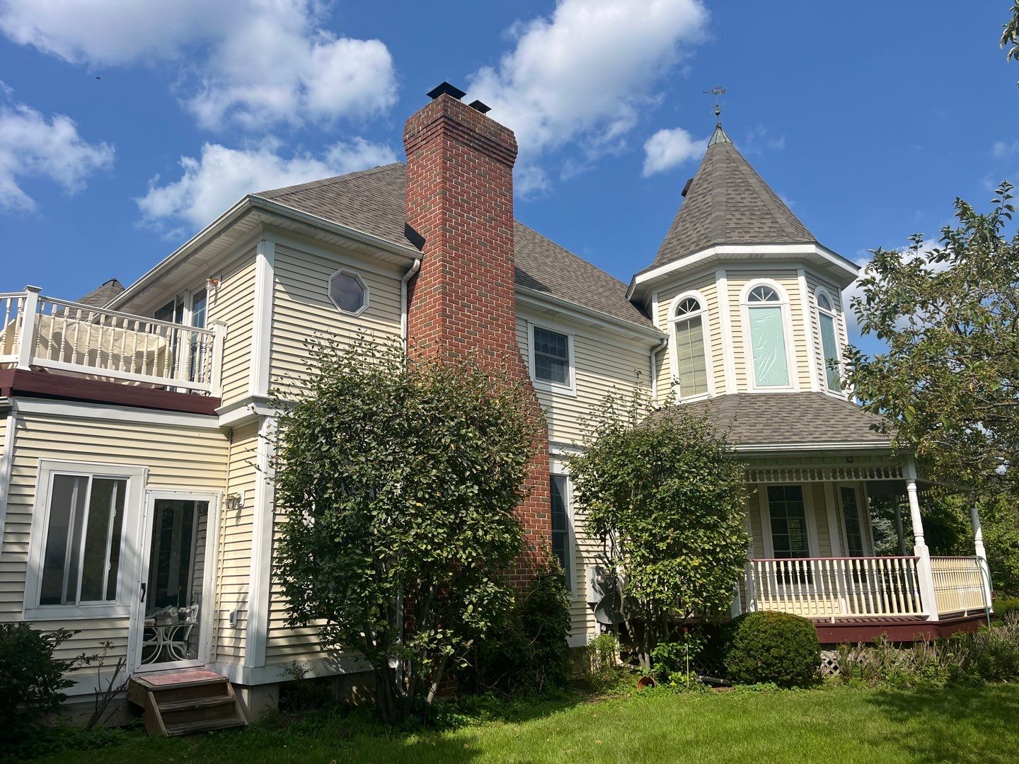 Residential Roofing Installation using GAF HDZ - WeatheredWood by Acme Exteriors